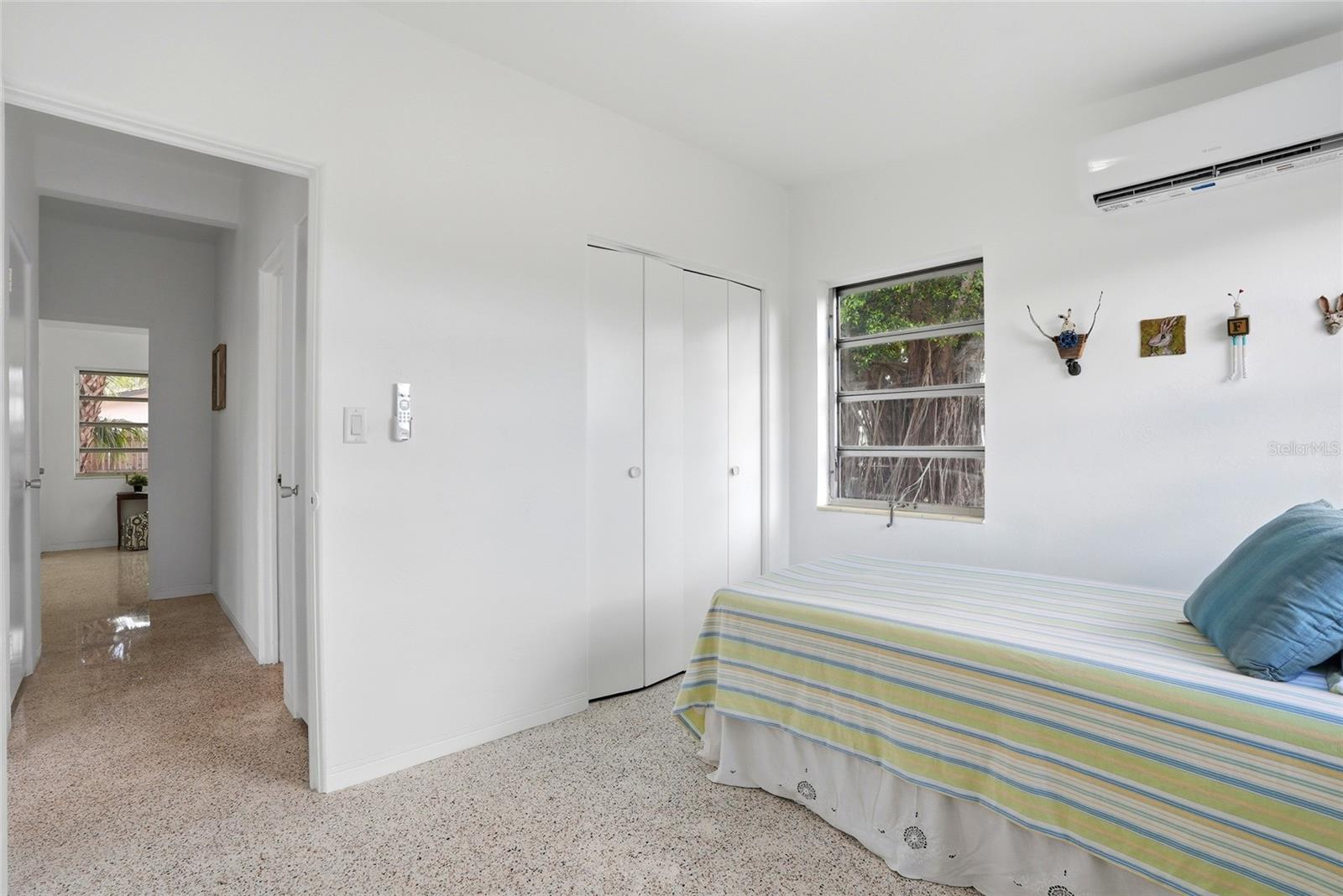 Listing photo id 25 for 1190 79th Avenue N