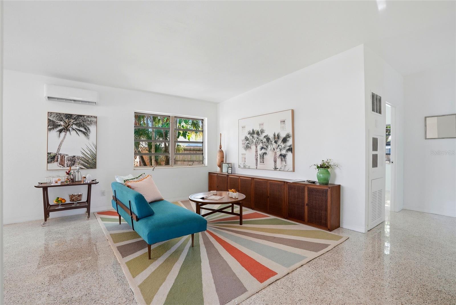 Listing photo id 5 for 1190 79th Avenue N