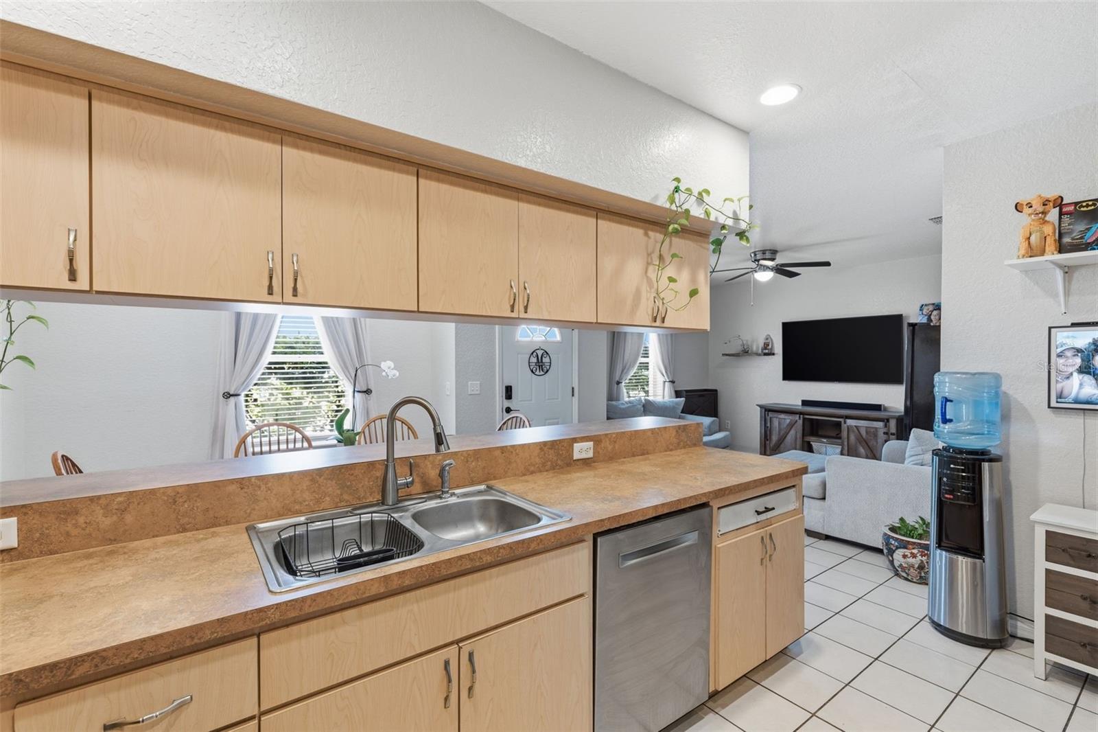 Image 16 of 28 For 5940 & 5934 Meadowlane Street