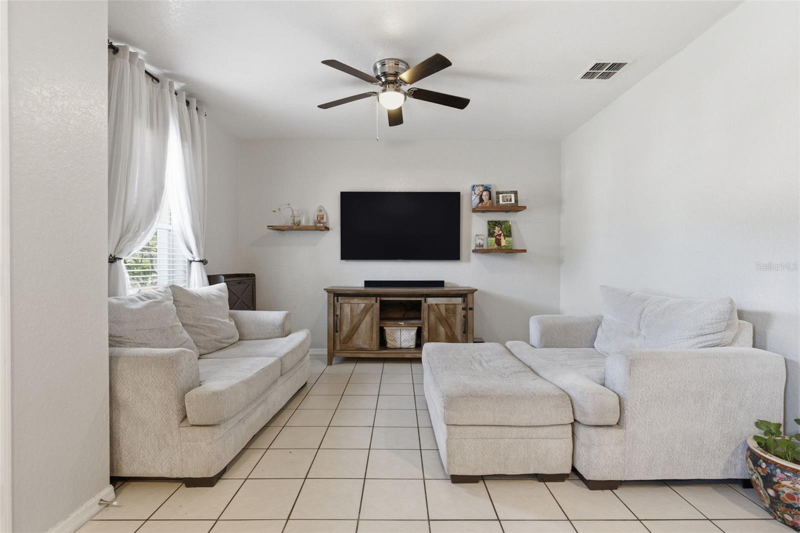 Image 19 of 28 For 5940 & 5934 Meadowlane Street