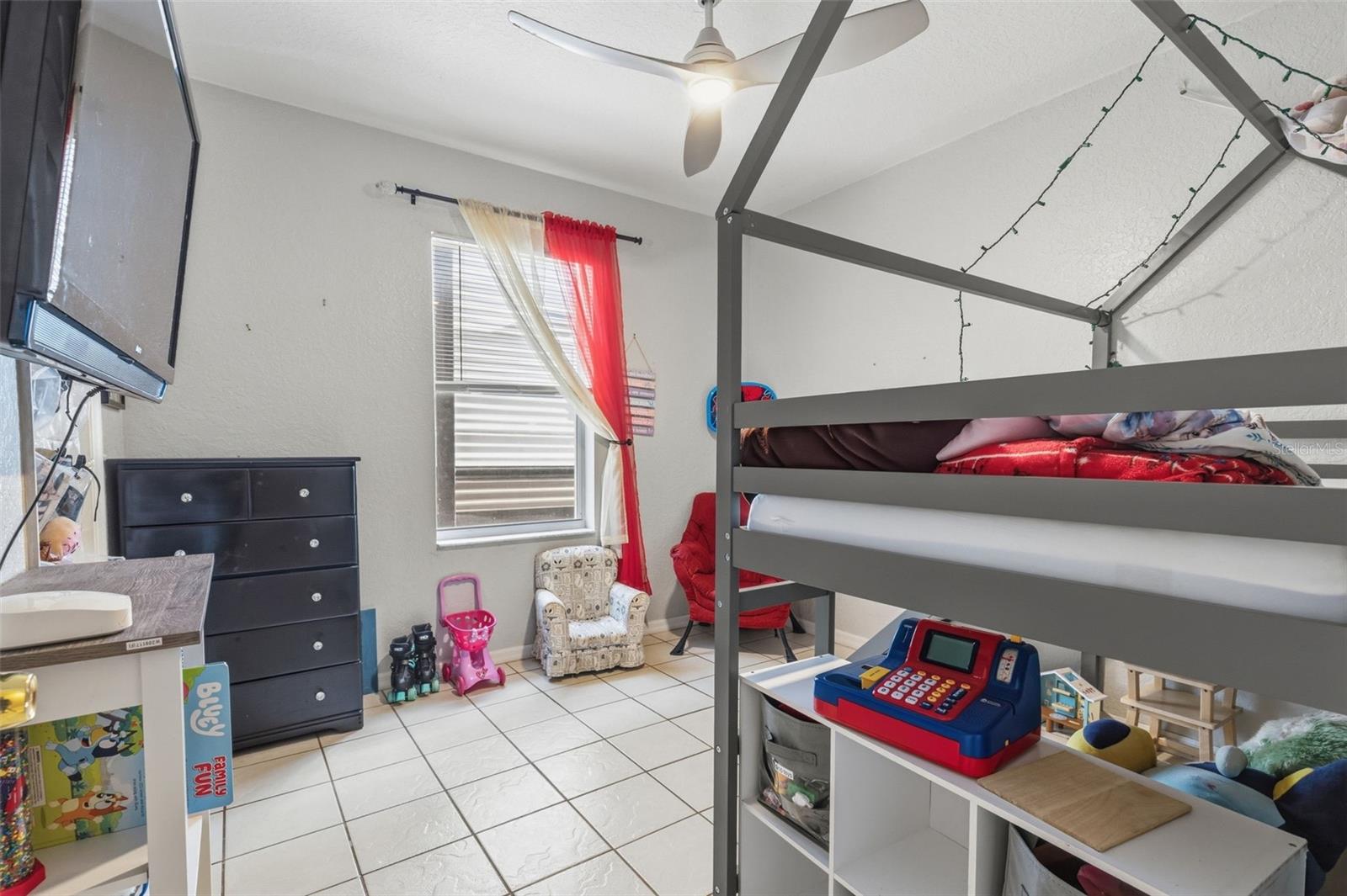 Image 23 of 28 For 5940 & 5934 Meadowlane Street