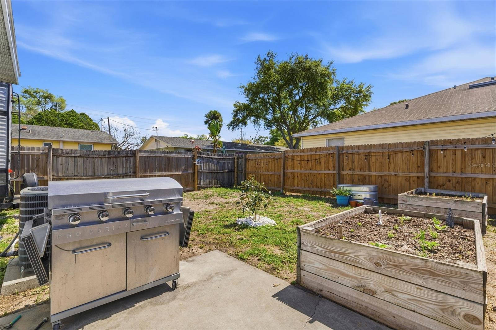 Image 26 of 28 For 5940 & 5934 Meadowlane Street