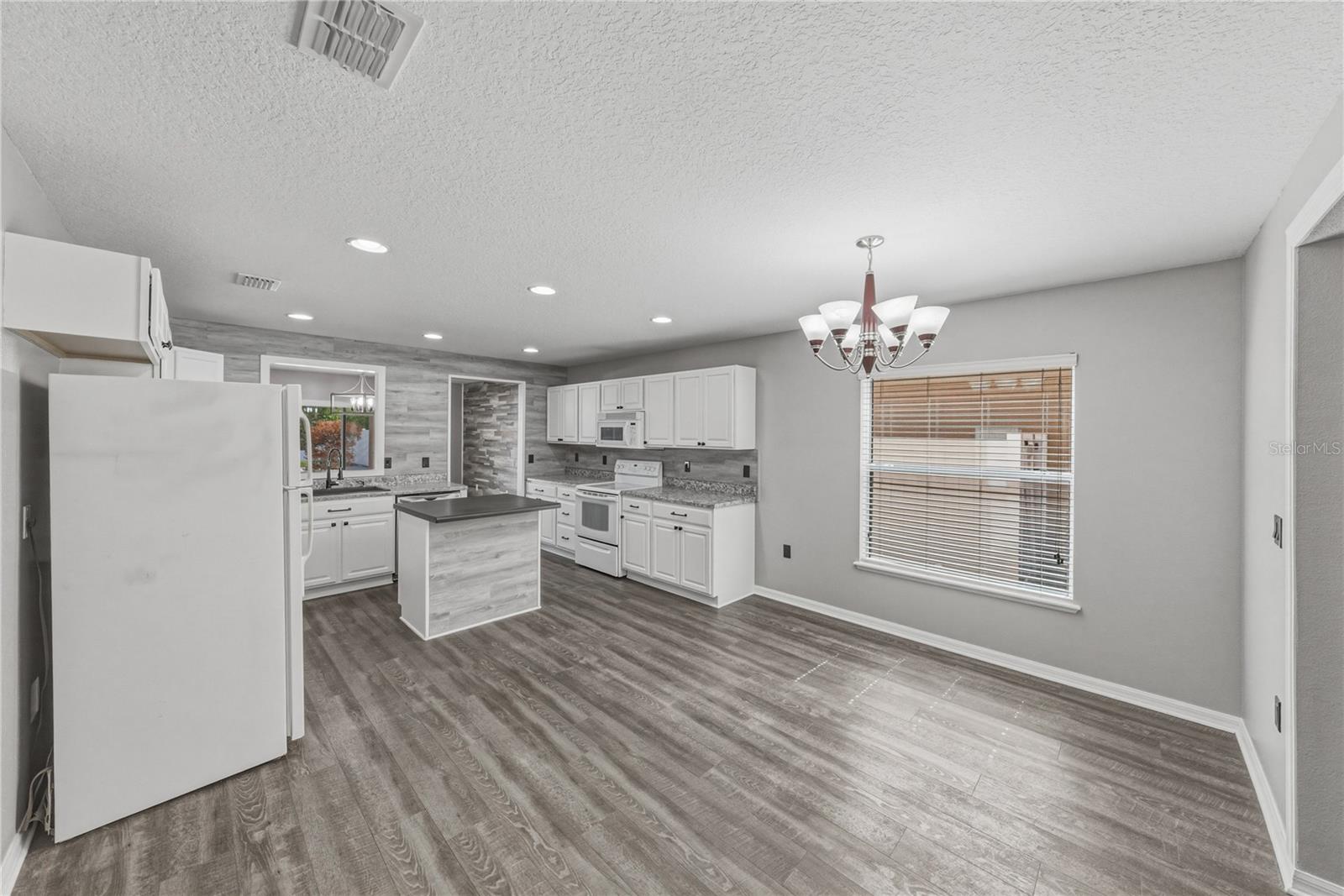 Image 21 of 63 For 13416 Kent Bradley Street