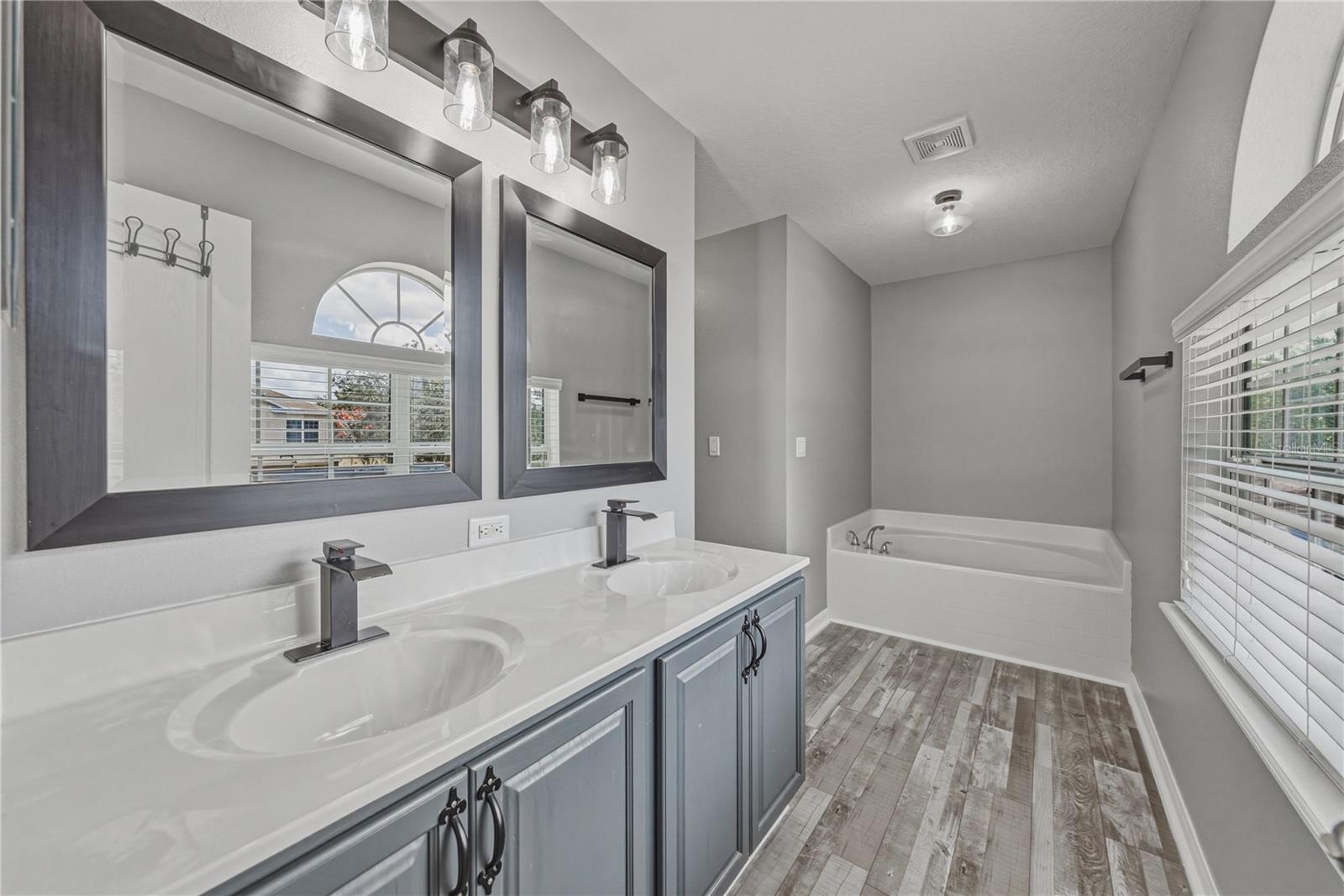 Image 38 of 63 For 13416 Kent Bradley Street