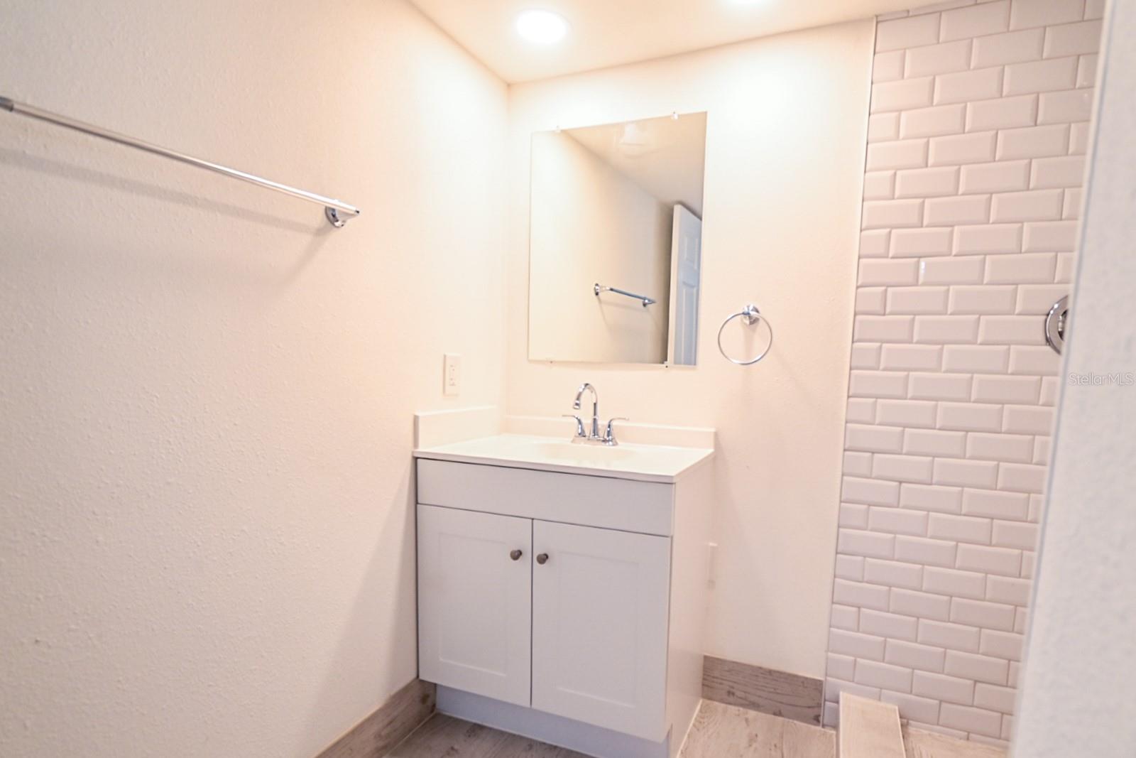 Image 23 of 34 For 426 Disston Avenue