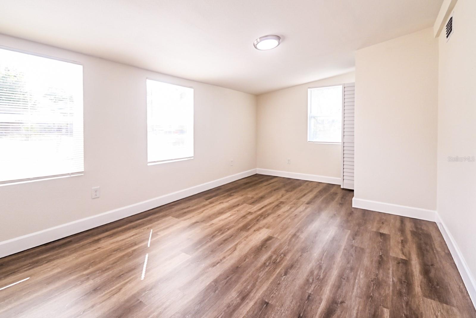 Image 26 of 34 For 426 Disston Avenue