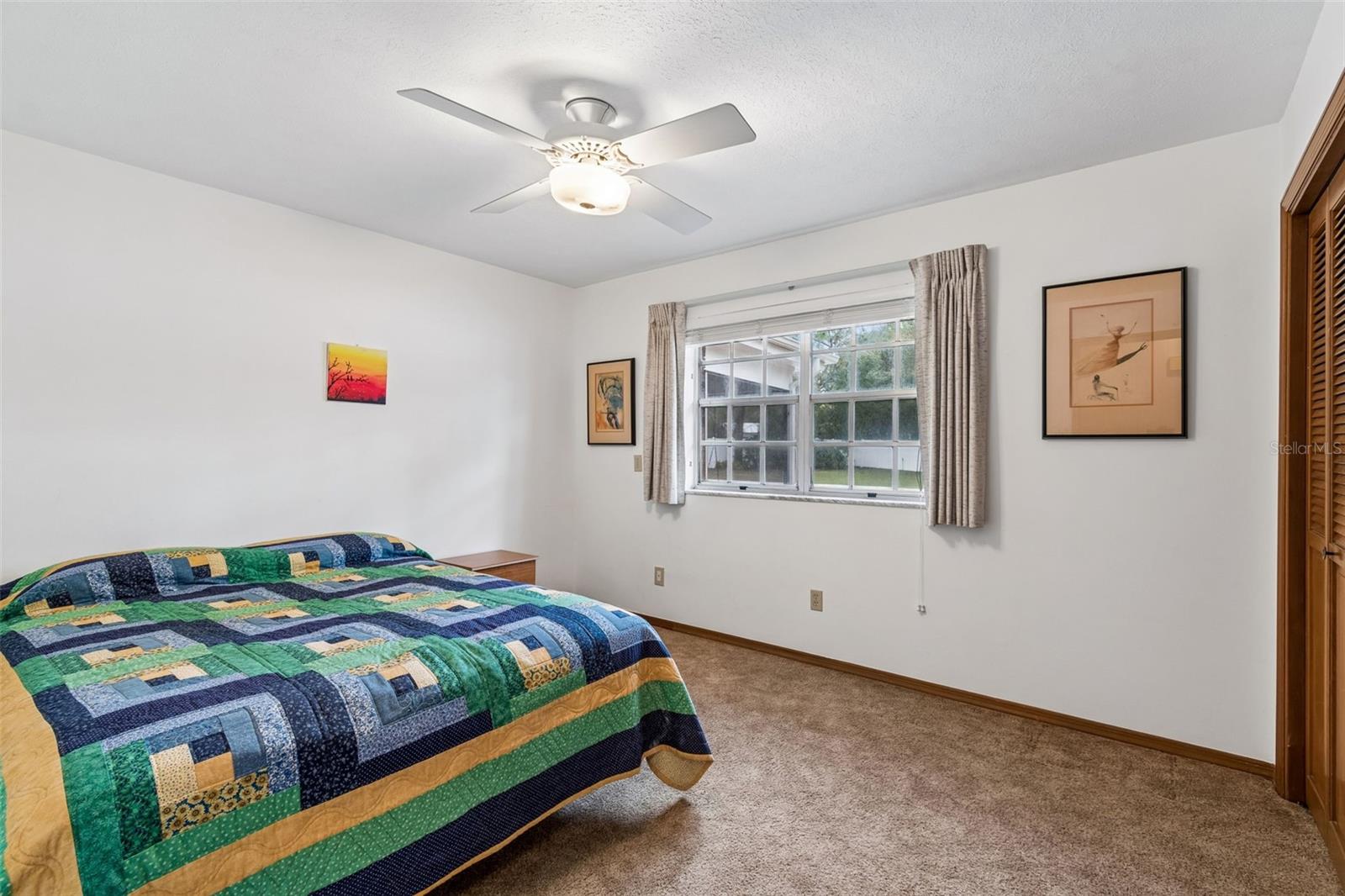 Listing photo id 46 for 6701 Mid Place