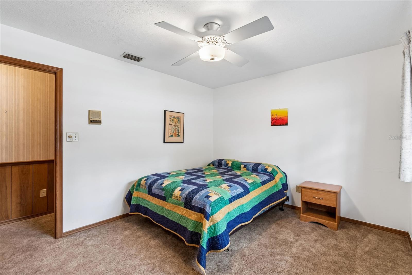 Listing photo id 47 for 6701 Mid Place