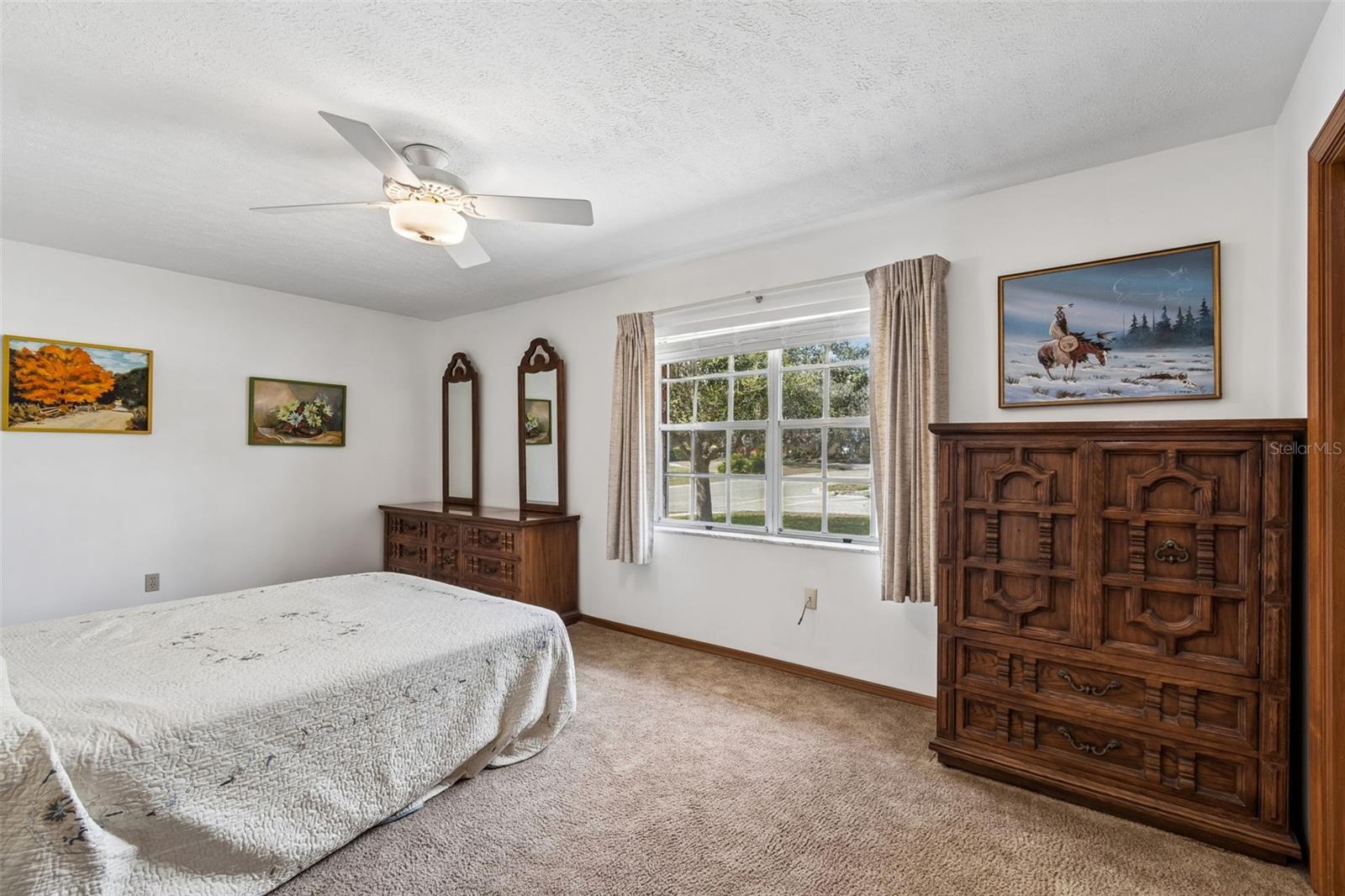 Listing photo id 59 for 6701 Mid Place