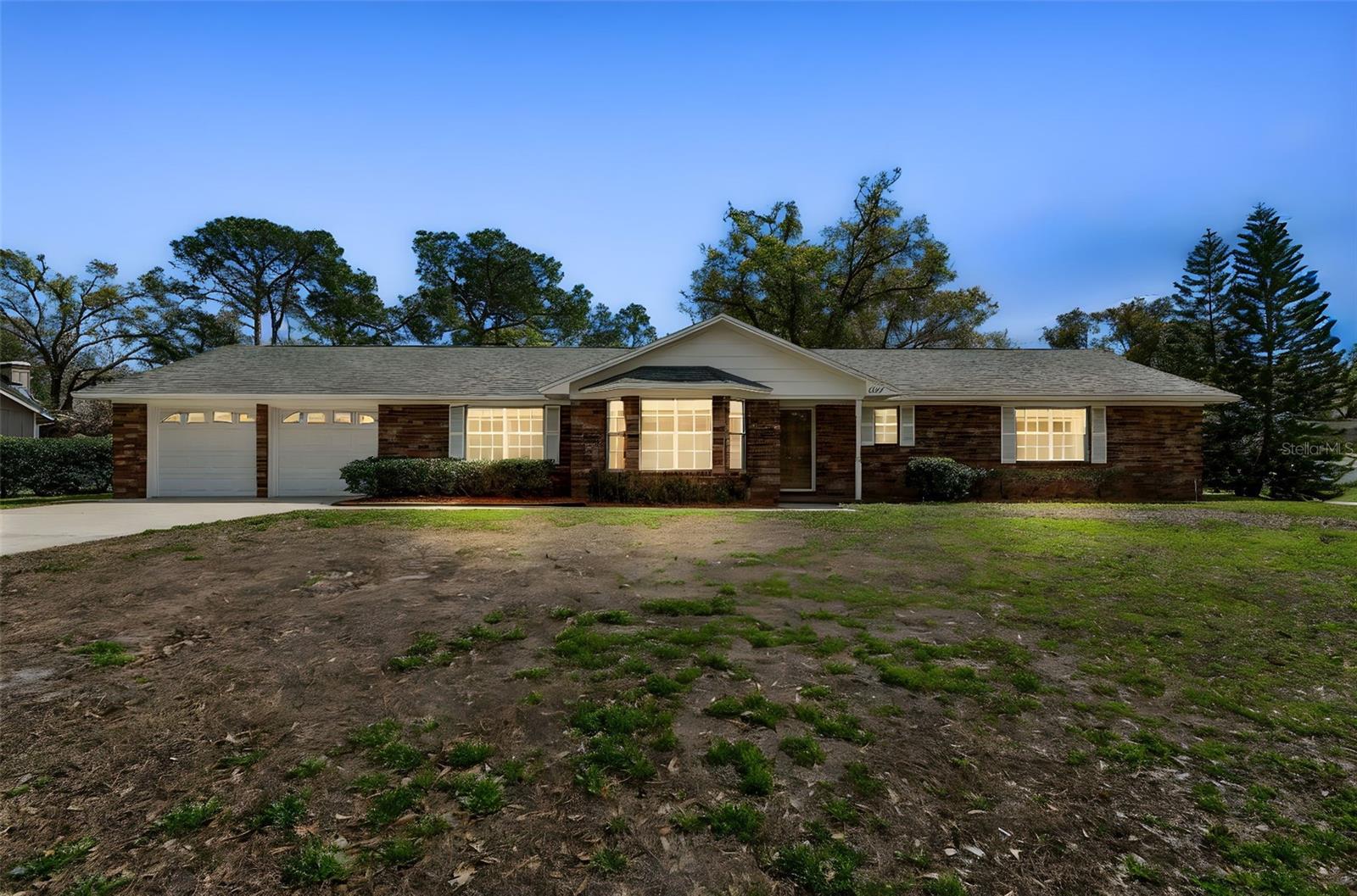 Listing photo id 76 for 6701 Mid Place