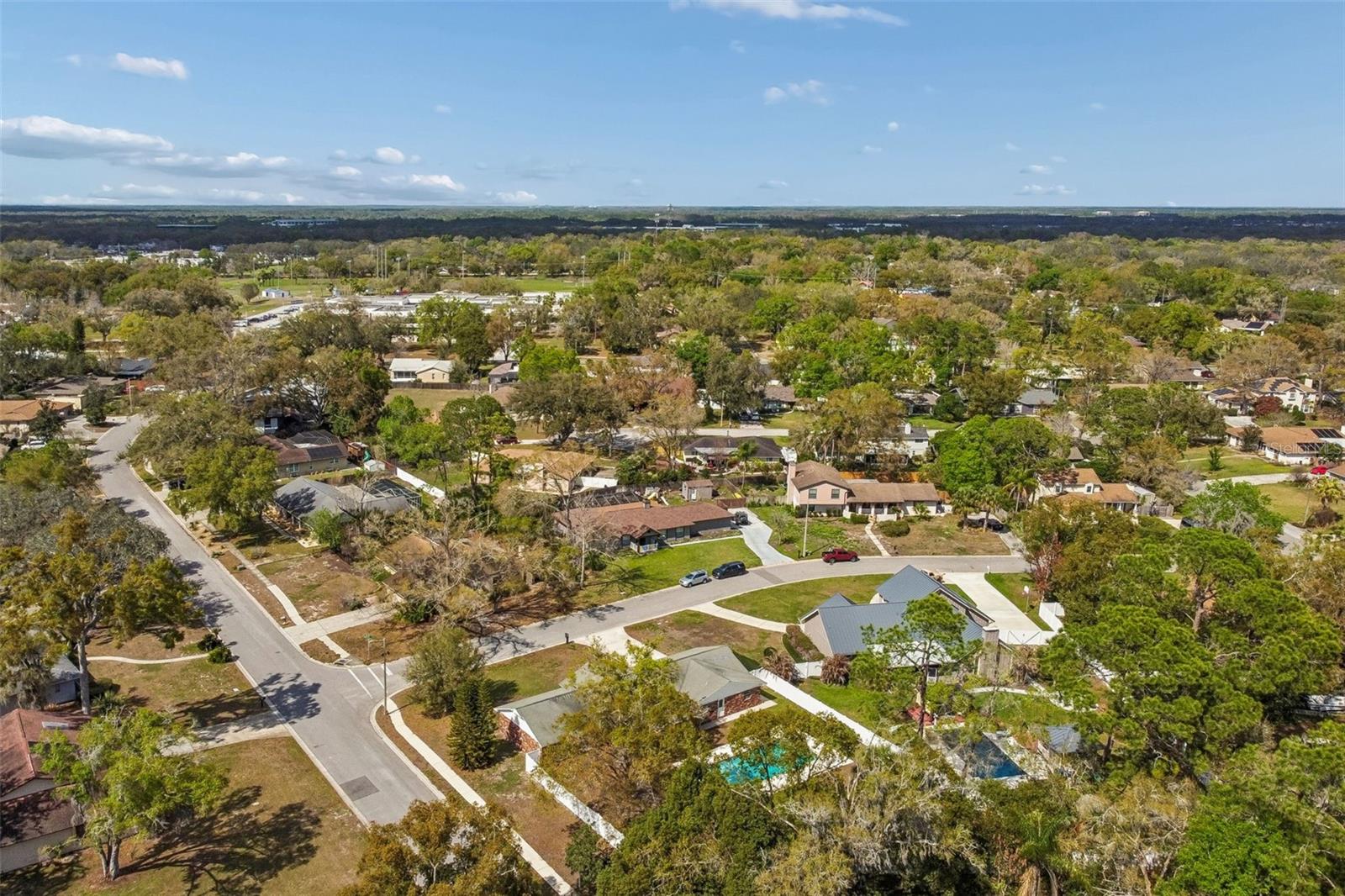 Listing photo id 89 for 6701 Mid Place