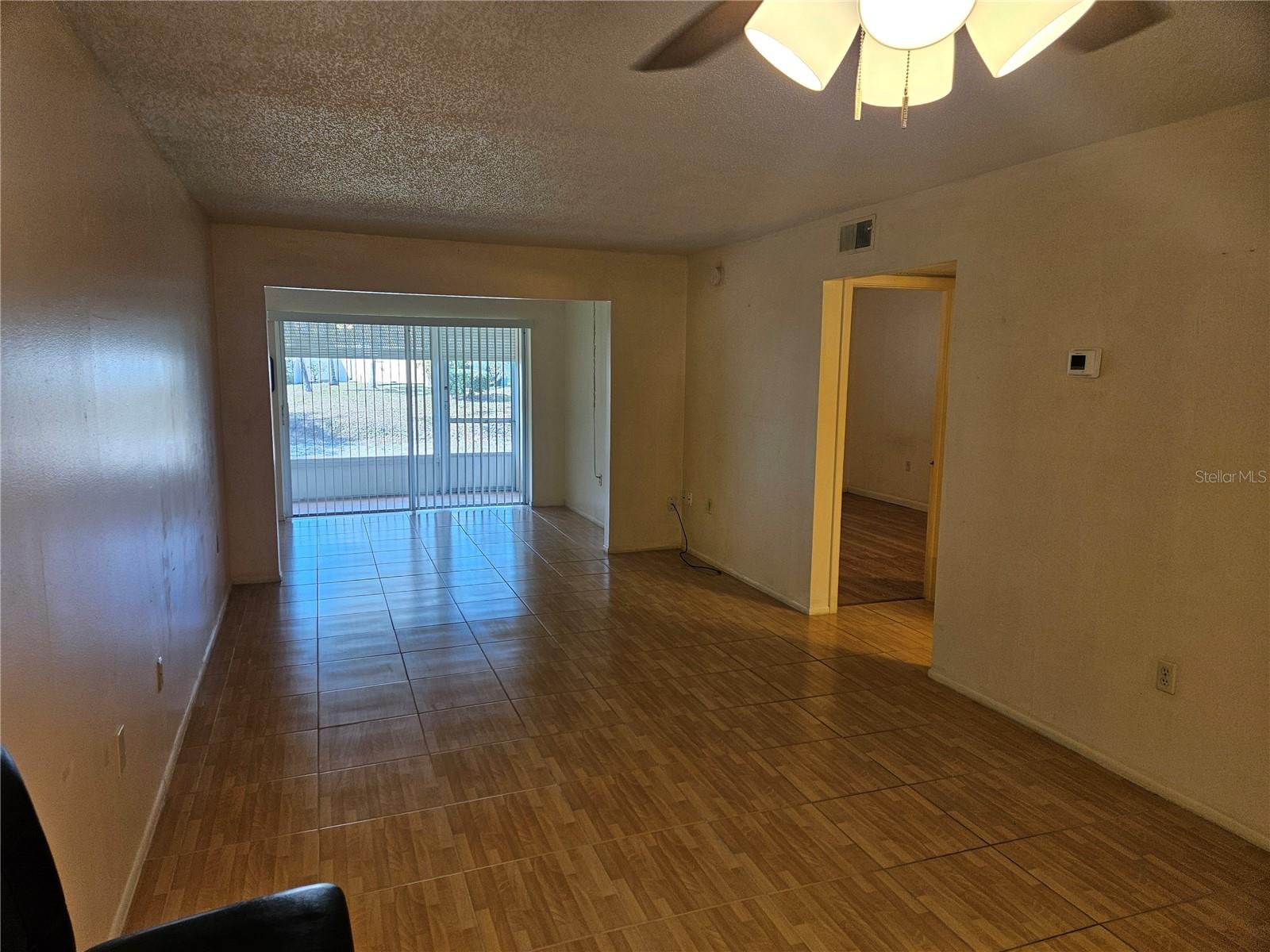 Image 6 of 23 For 946 Virginia Street 104