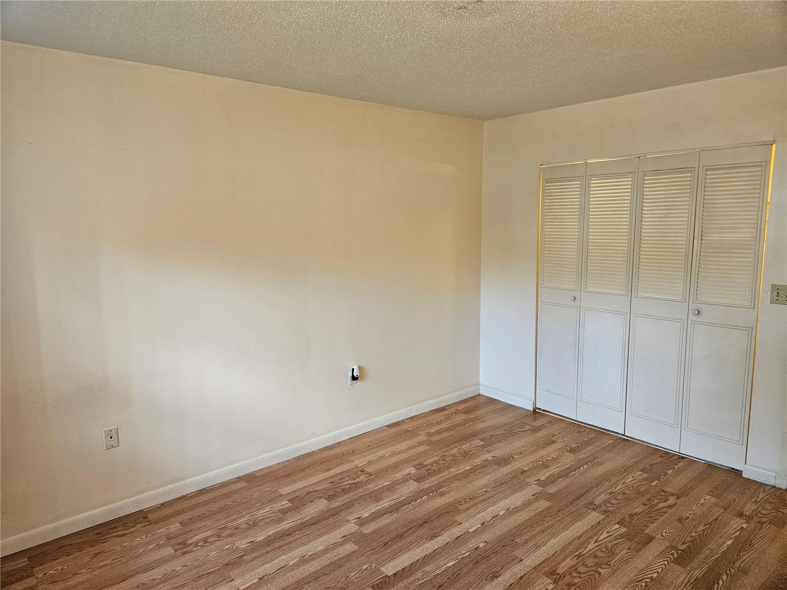 Image 8 of 23 For 946 Virginia Street 104