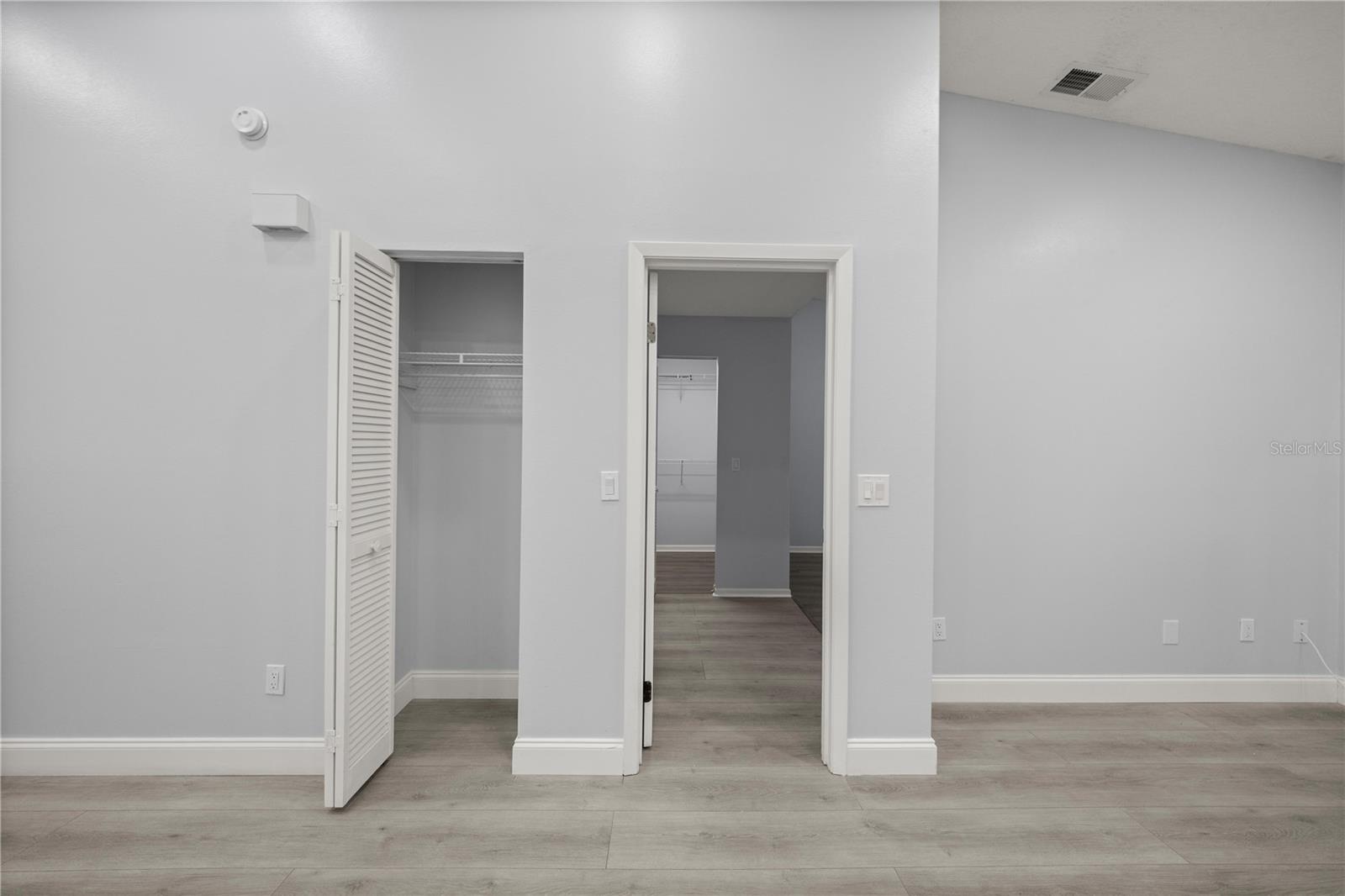 Image 22 of 32 For 10441 85th Court