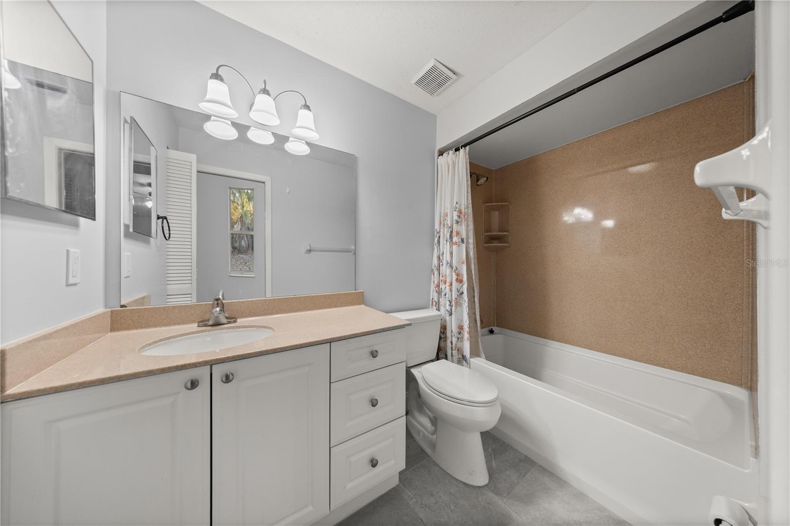 Image 26 of 32 For 10441 85th Court