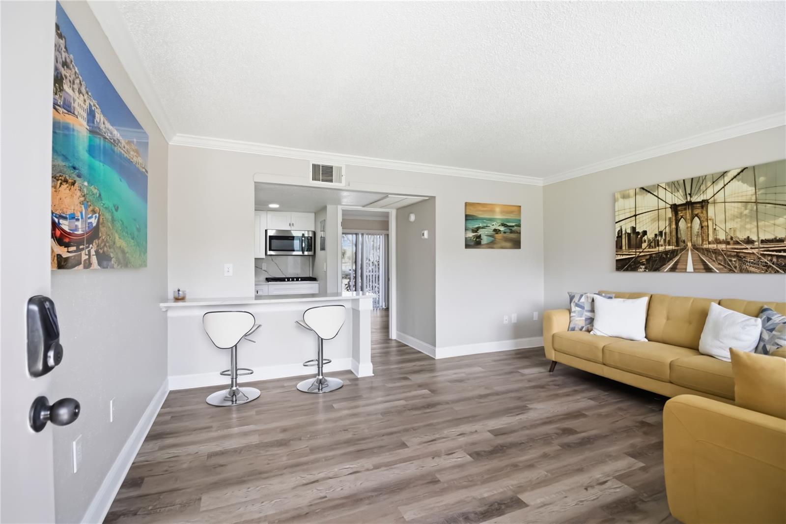 Image 4 of 32 For 127 Oyster Bay Circle 110