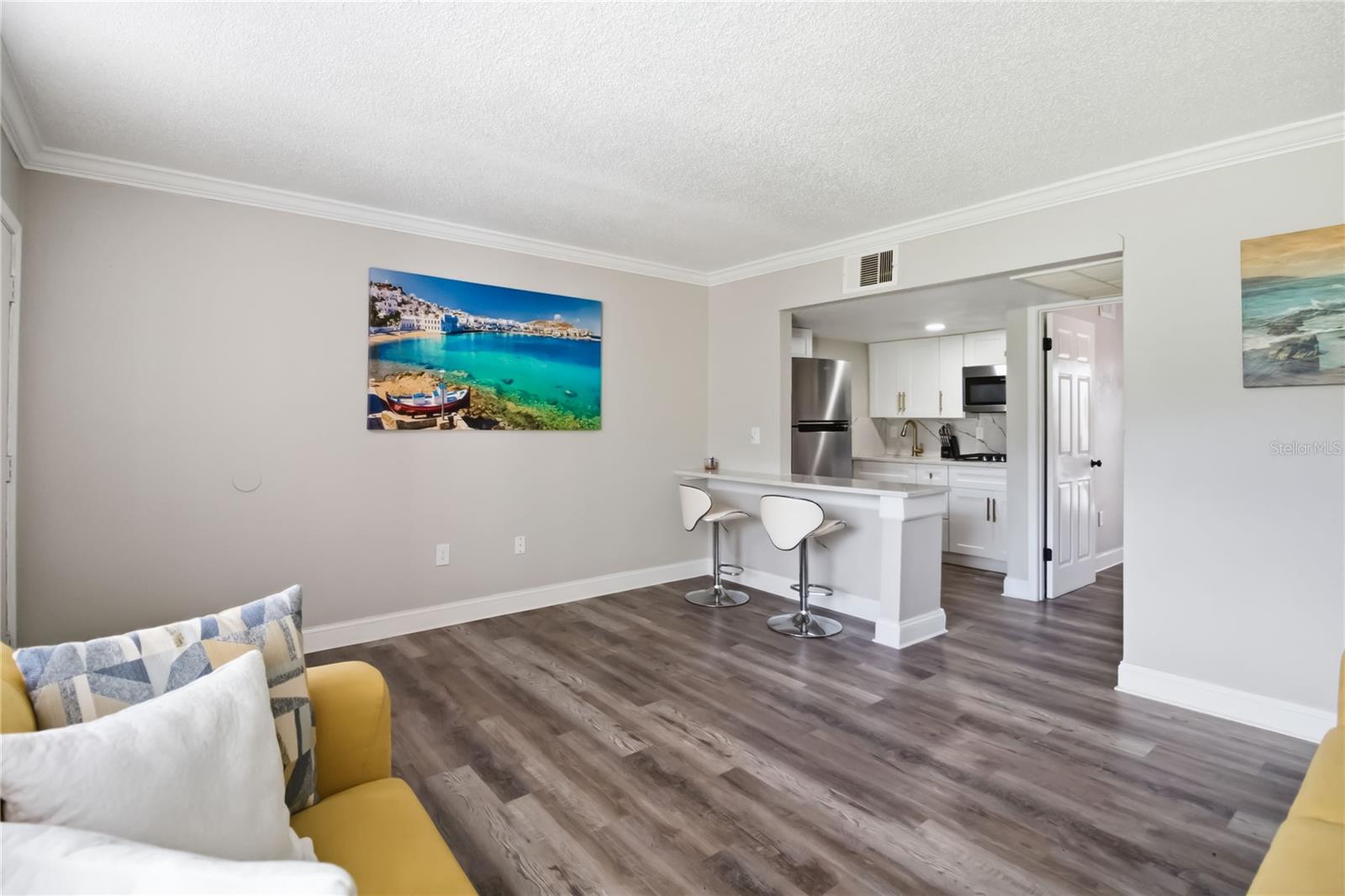 Image 7 of 32 For 127 Oyster Bay Circle 110