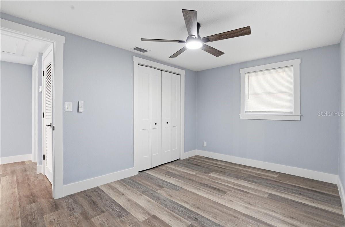 Image 15 of 19 For 5721 65th Avenue N