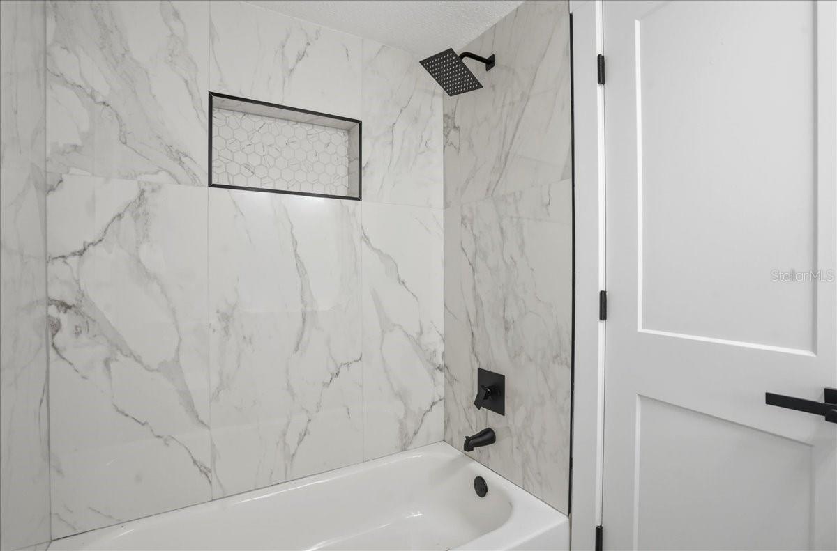 Image 17 of 19 For 5721 65th Avenue N