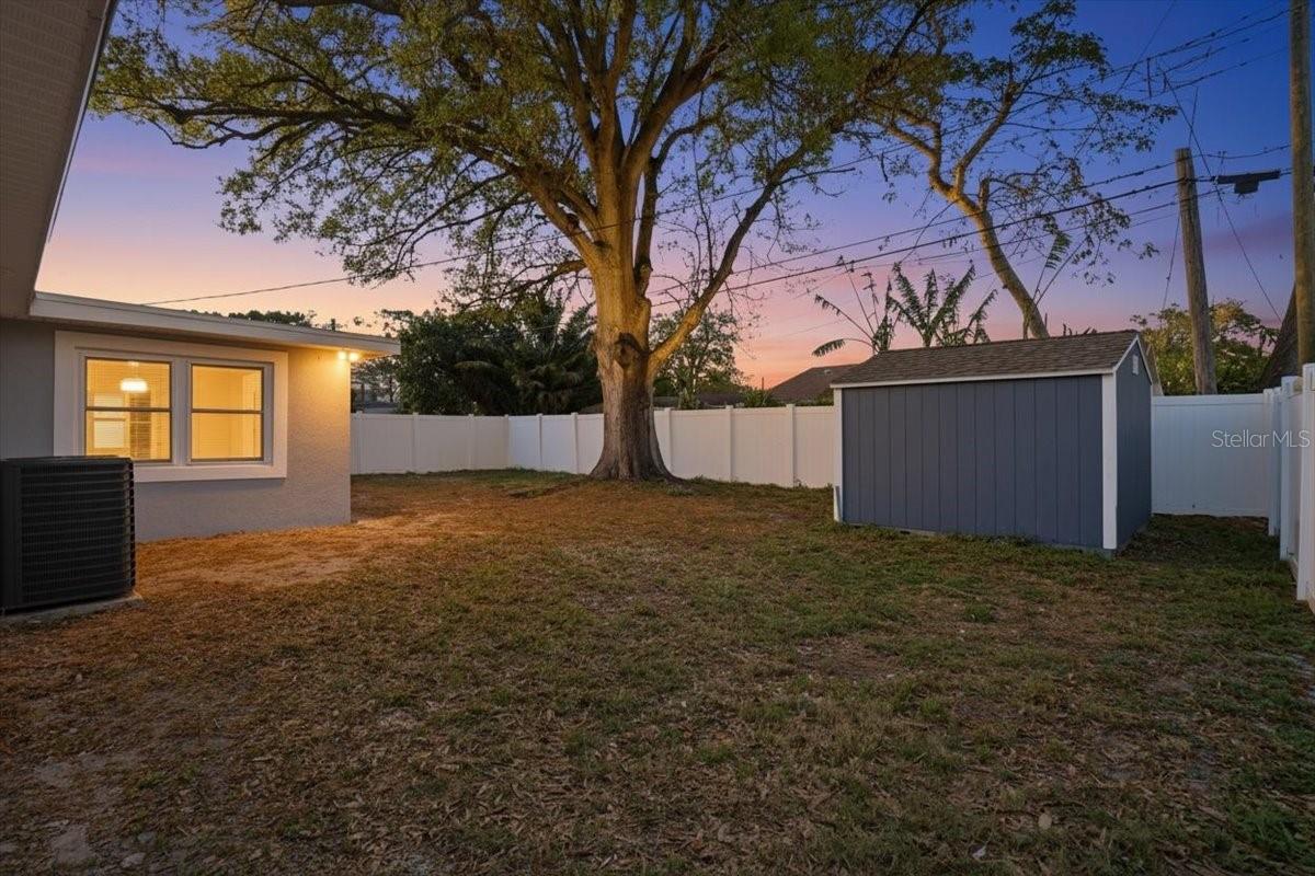 Image 18 of 19 For 5721 65th Avenue N