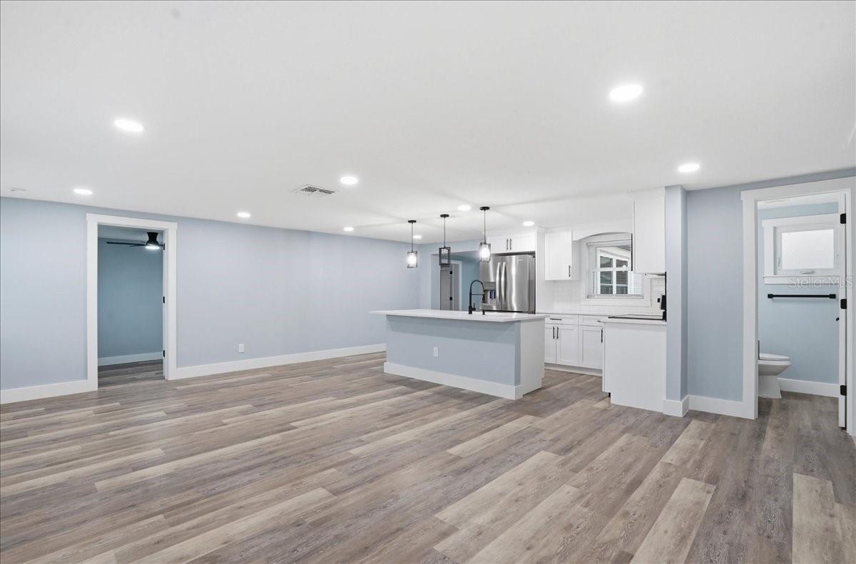 Image 5 of 19 For 5721 65th Avenue N