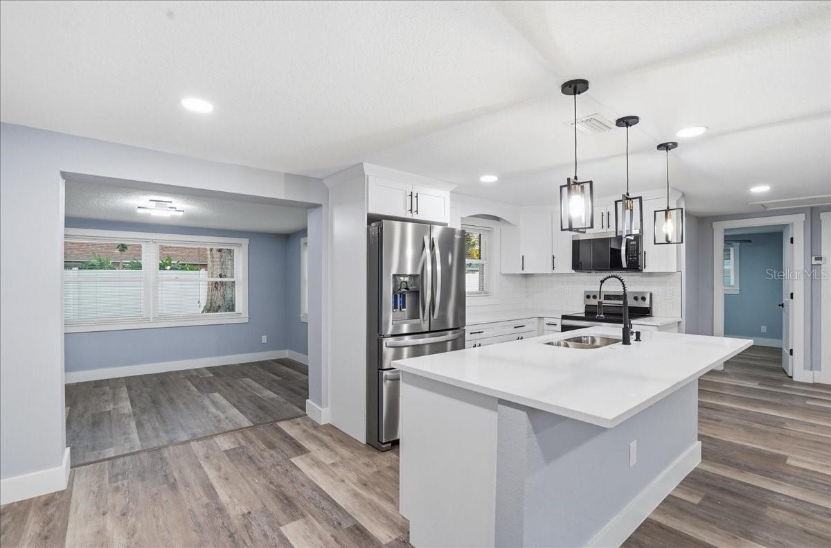 Image 9 of 19 For 5721 65th Avenue N