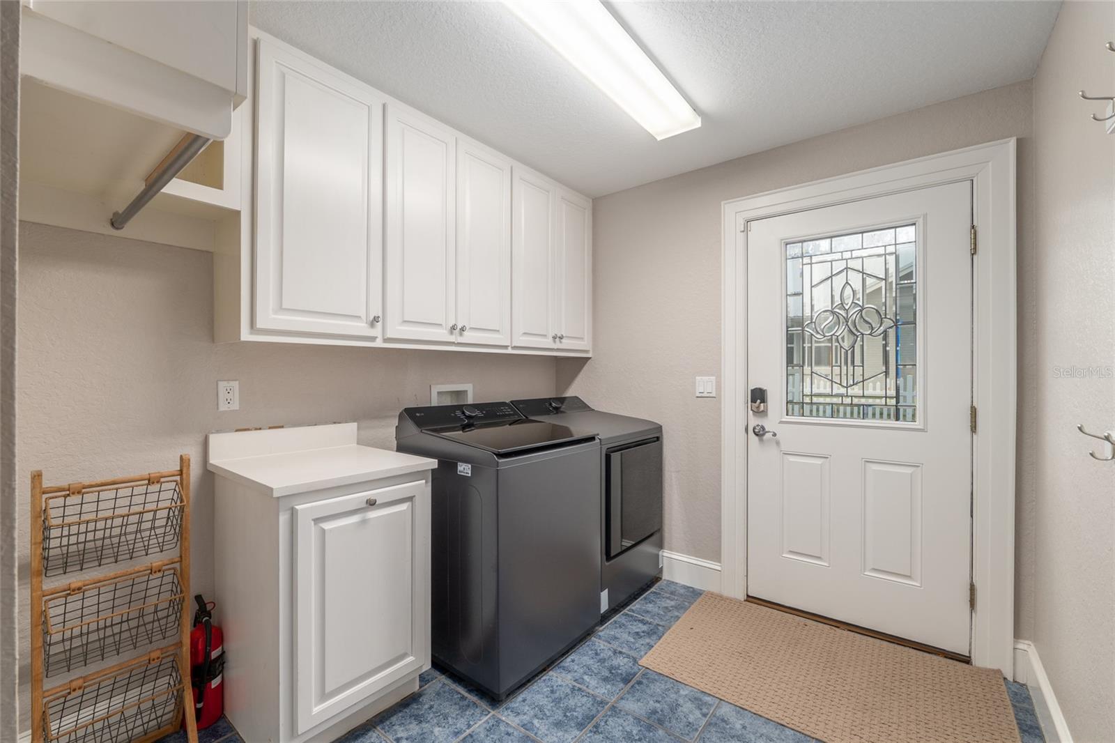 Image 18 of 25 For 1107 9th Avenue