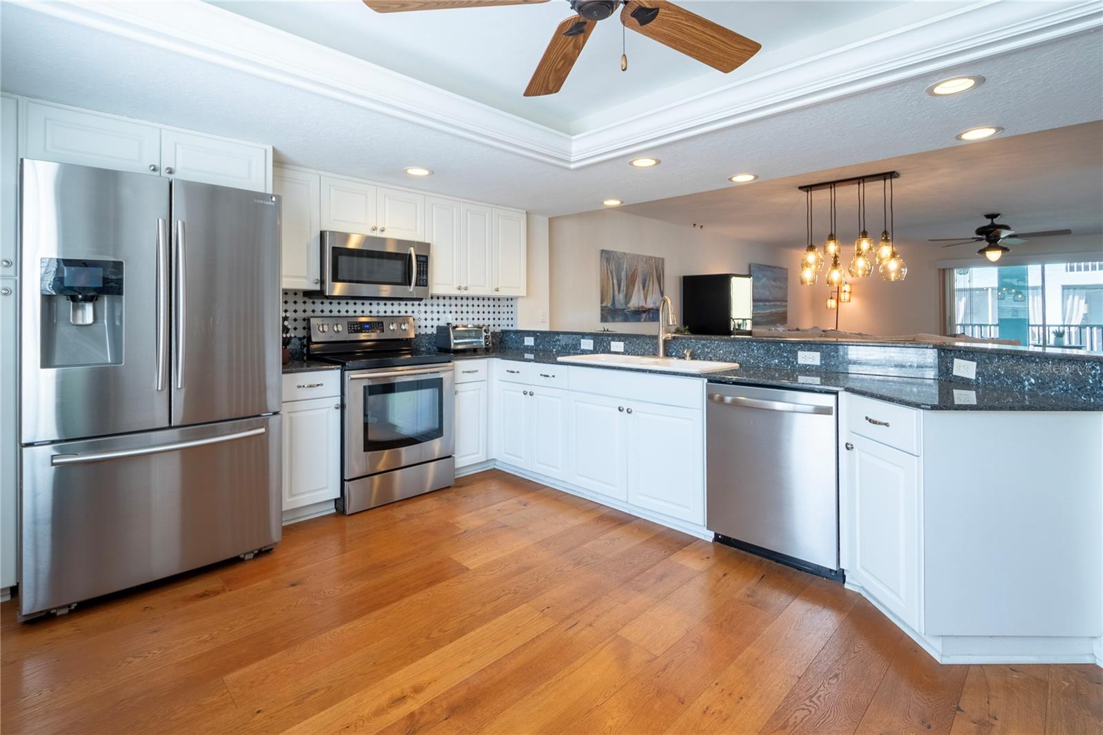 Image 20 of 62 For 1101 Pinellas Bayway S 206