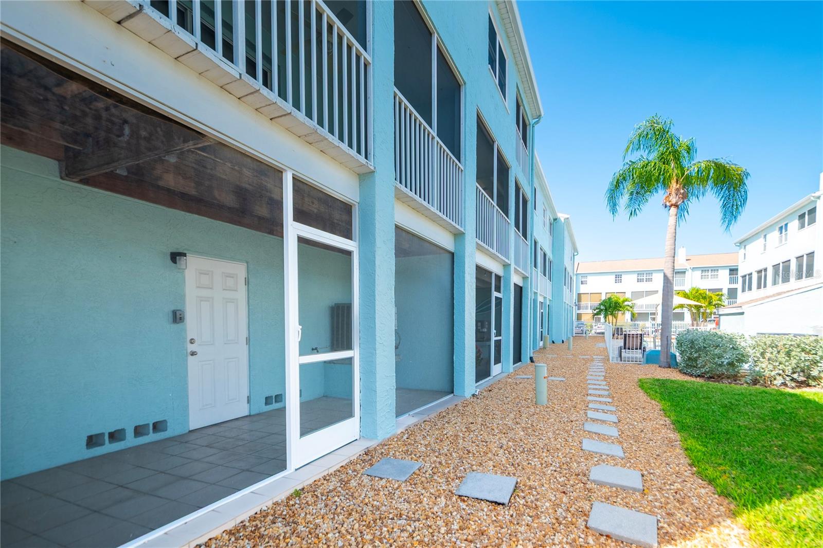 Image 43 of 62 For 1101 Pinellas Bayway S 206