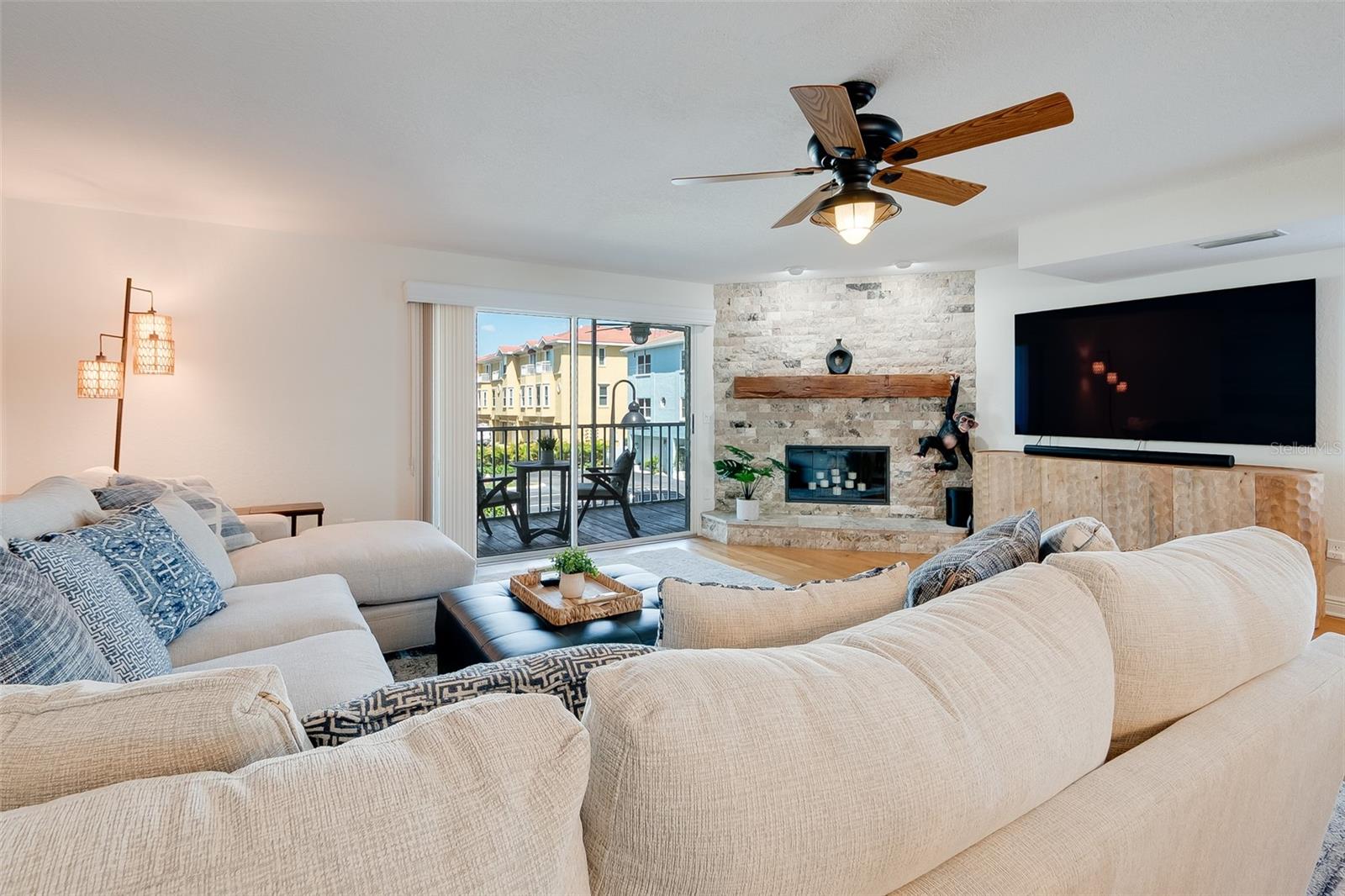 Image 8 of 62 For 1101 Pinellas Bayway S 206