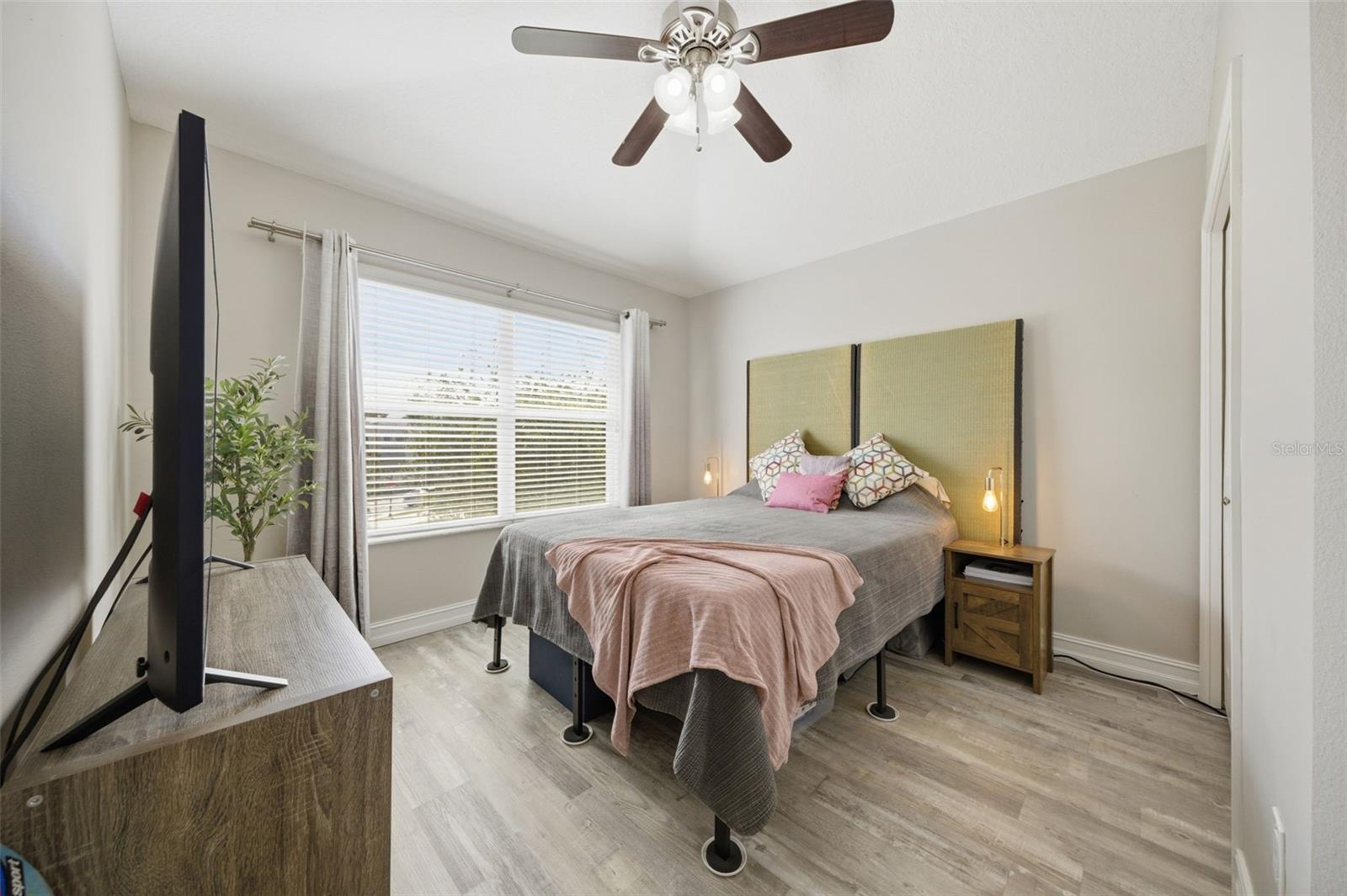 Image 29 of 63 For 10505 Cranleigh Court