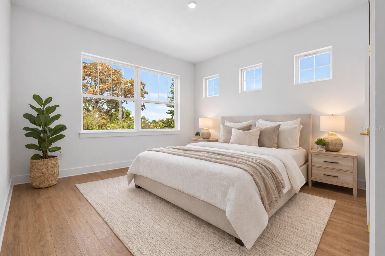 Image 16 of 35 For 842 30th Avenue