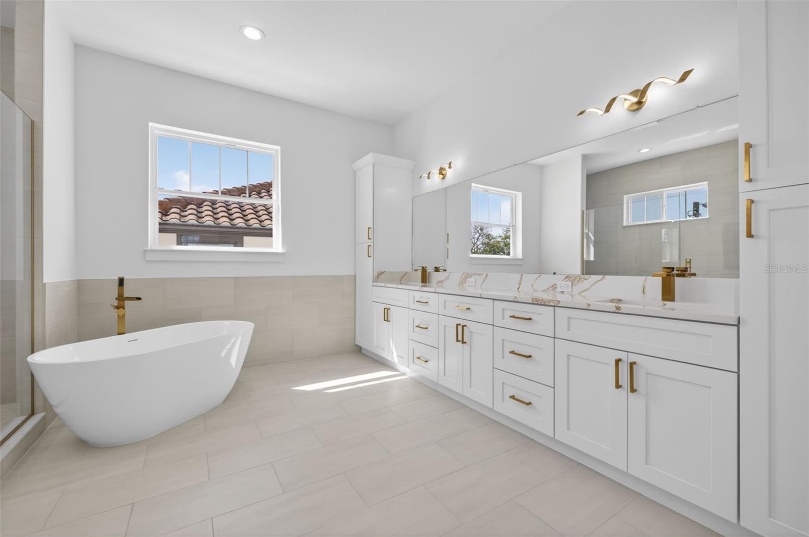 Image 25 of 35 For 842 30th Avenue