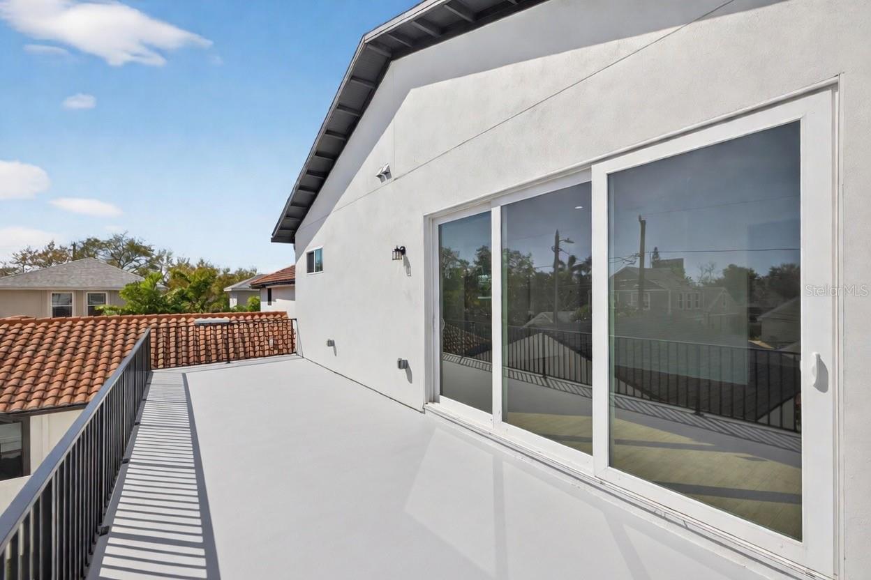 Image 27 of 35 For 842 30th Avenue