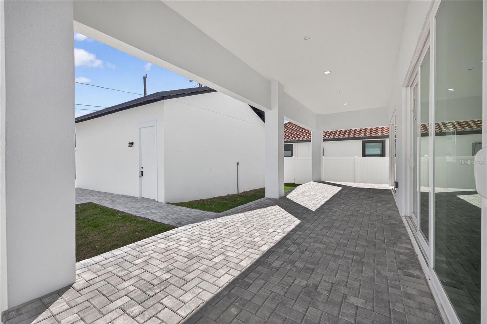 Image 29 of 35 For 842 30th Avenue