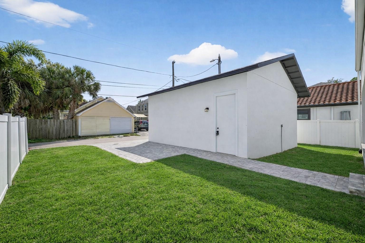 Image 30 of 35 For 842 30th Avenue