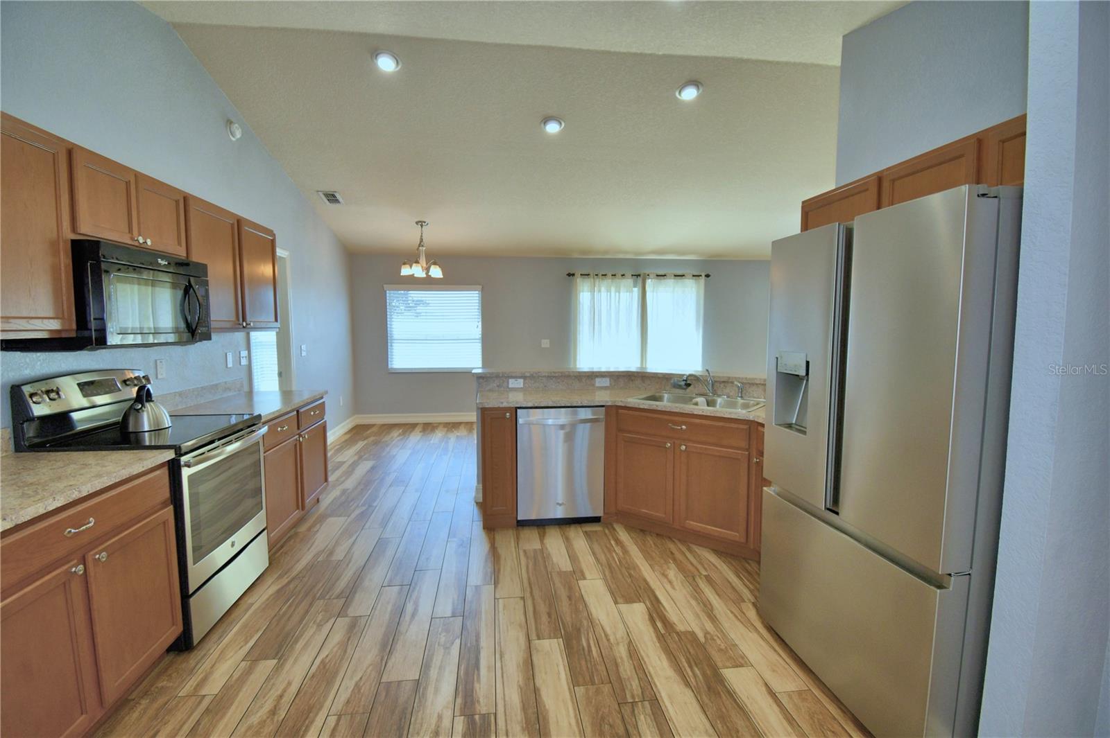 Image 19 of 58 For 2055 Golden Meadow Way