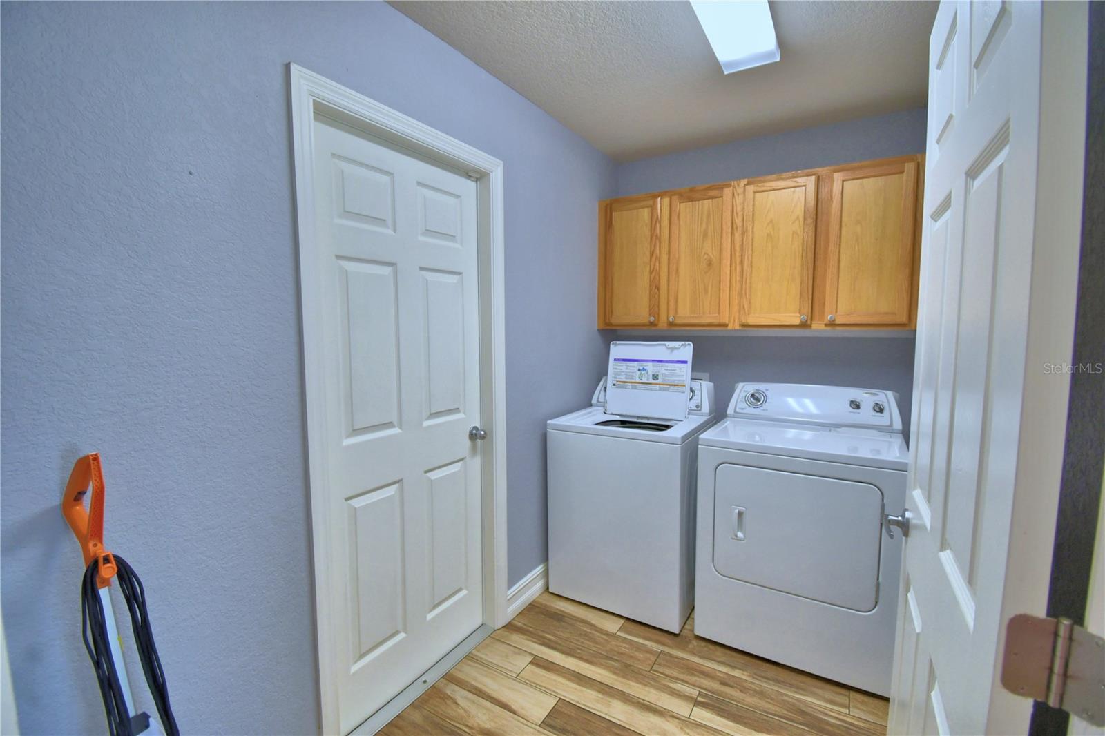 Image 21 of 58 For 2055 Golden Meadow Way