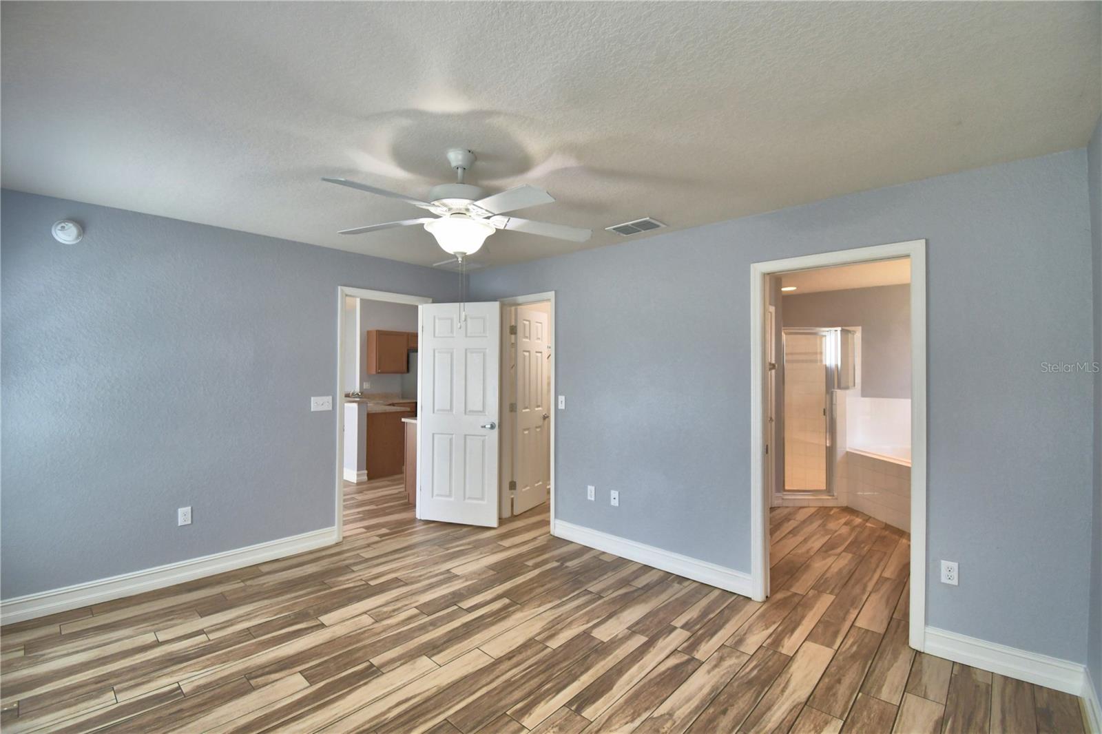 Image 26 of 58 For 2055 Golden Meadow Way