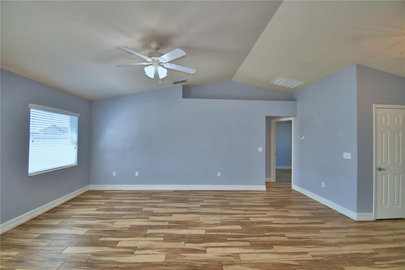 Image 36 of 58 For 2055 Golden Meadow Way