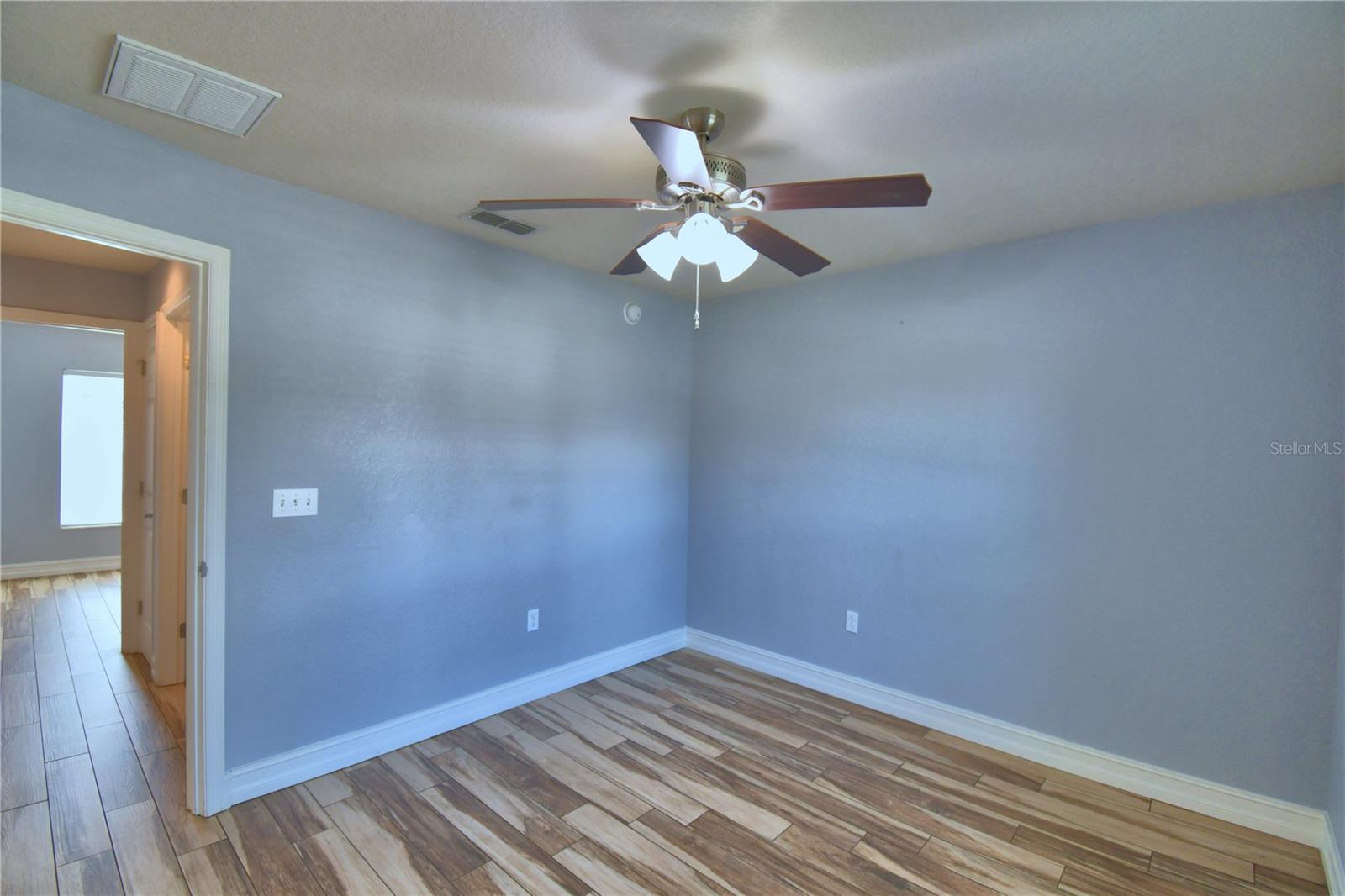 Image 39 of 58 For 2055 Golden Meadow Way