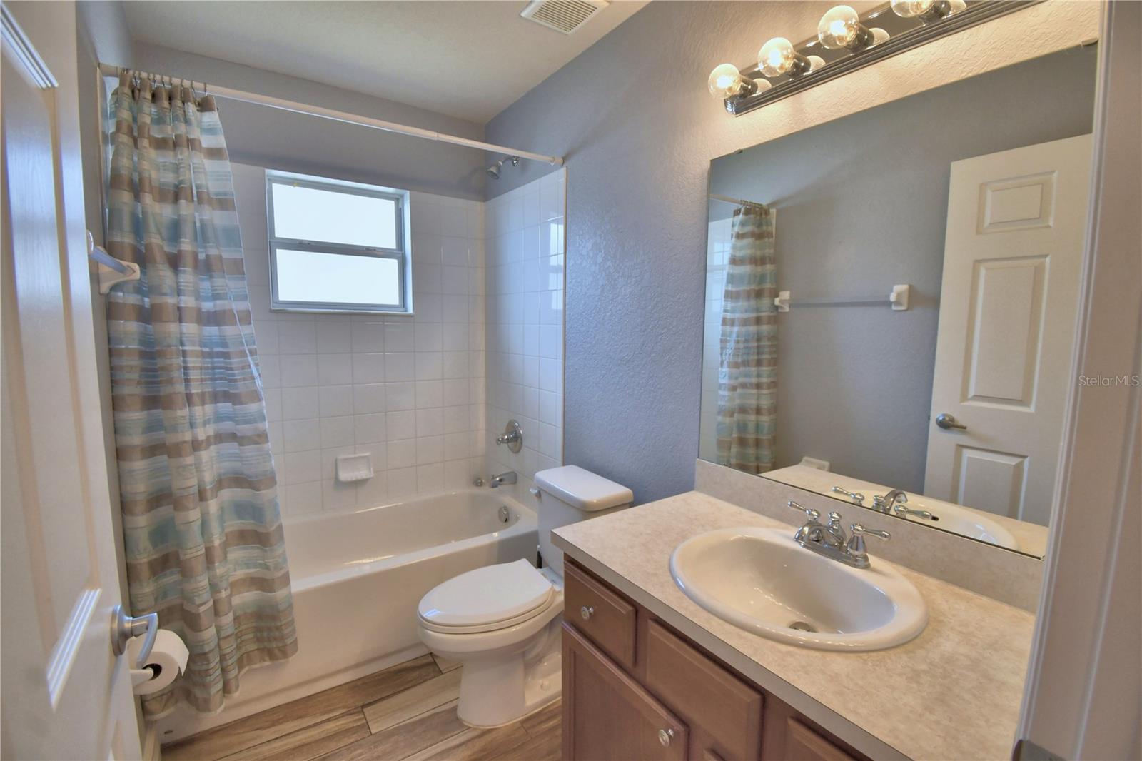 Image 44 of 58 For 2055 Golden Meadow Way