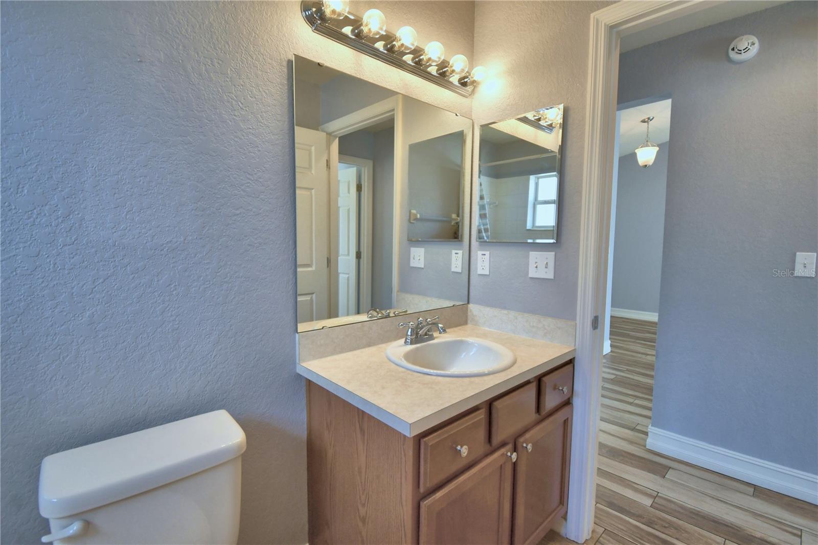 Image 47 of 58 For 2055 Golden Meadow Way