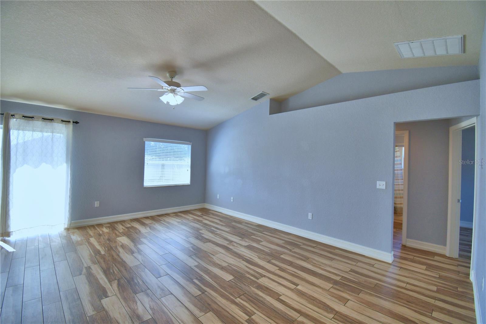 Image 7 of 58 For 2055 Golden Meadow Way