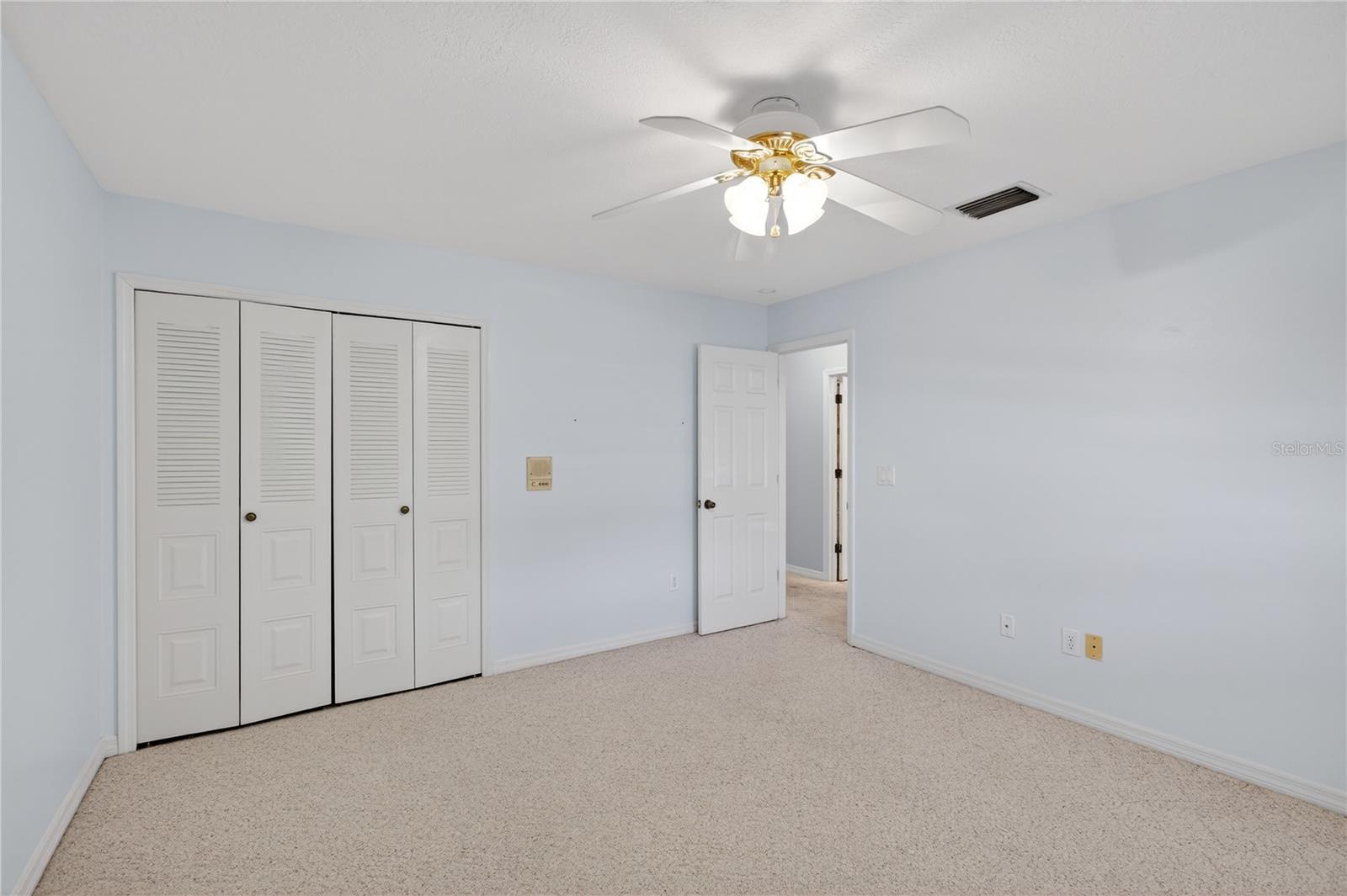 Image 12 of 42 For 2065 Oak Beach Boulevard