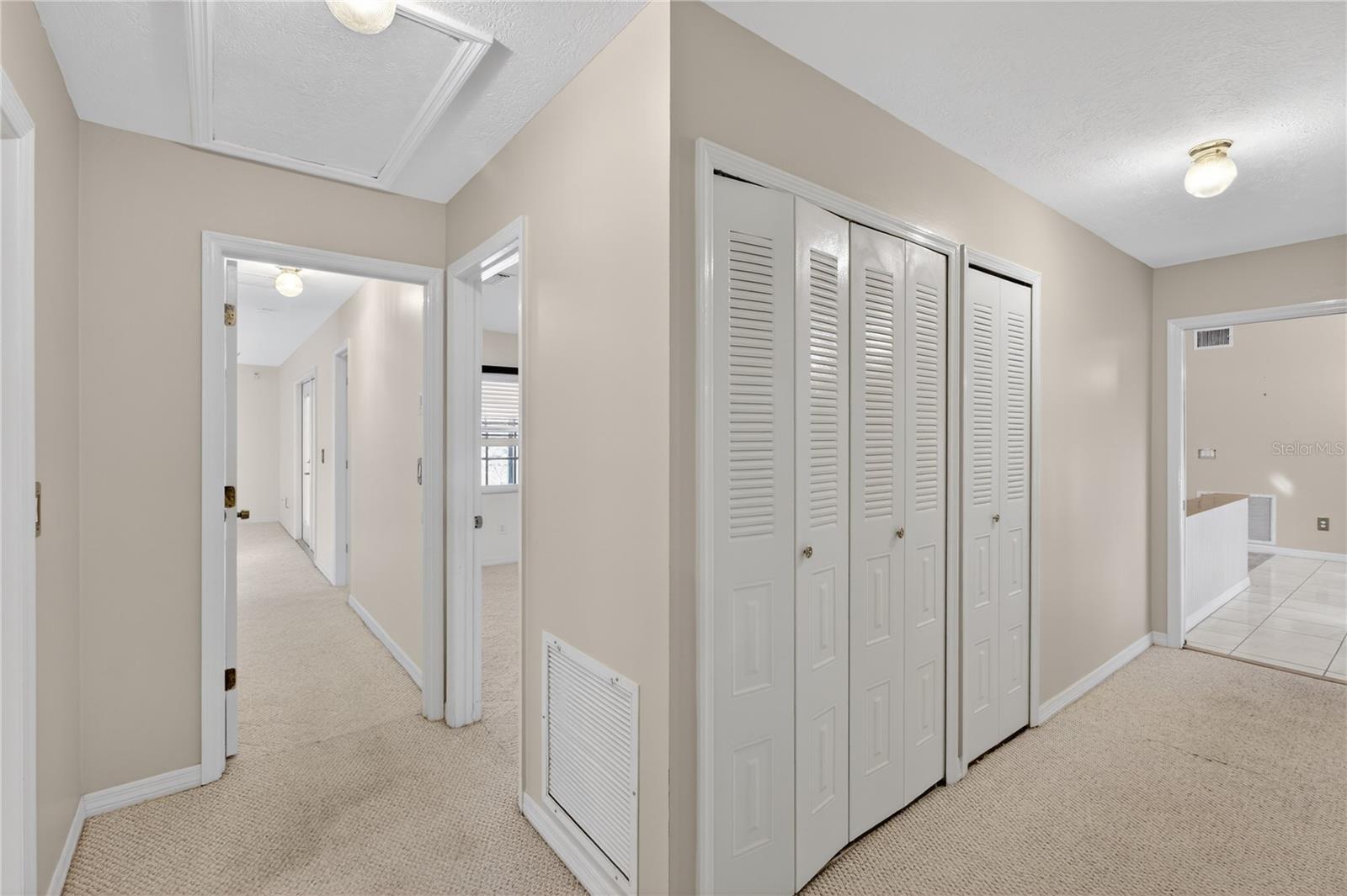 Image 18 of 42 For 2065 Oak Beach Boulevard