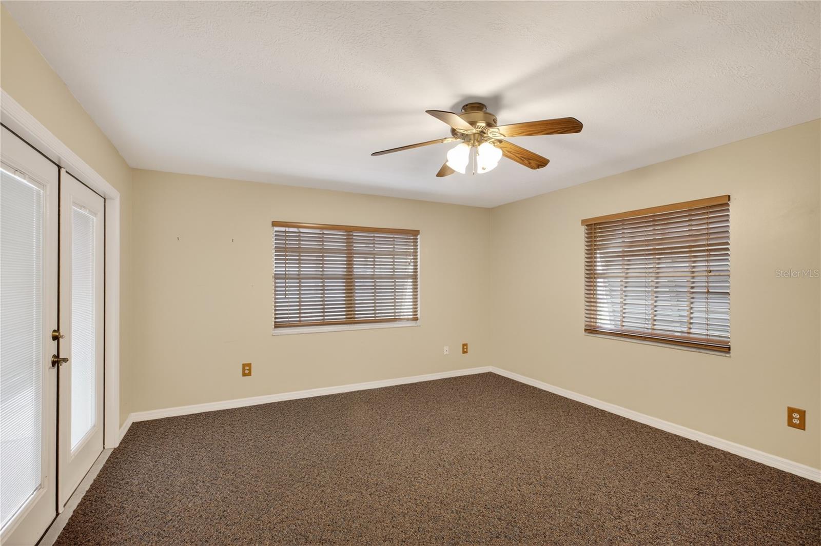 Image 26 of 42 For 2065 Oak Beach Boulevard