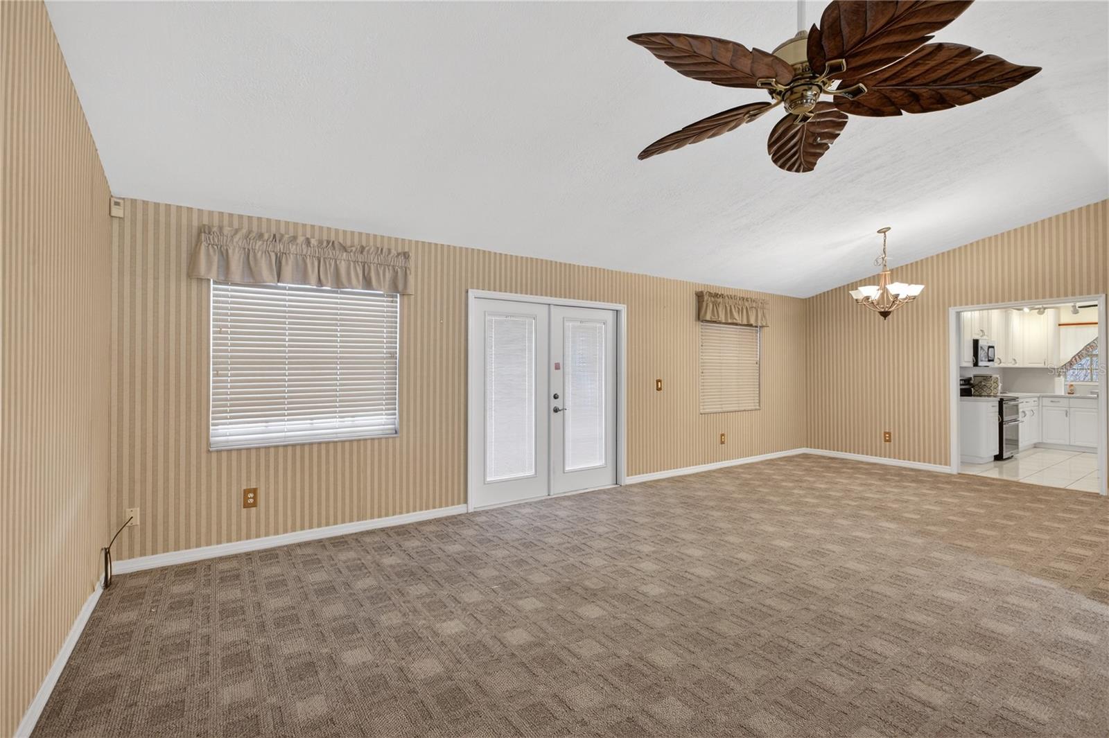 Image 6 of 42 For 2065 Oak Beach Boulevard