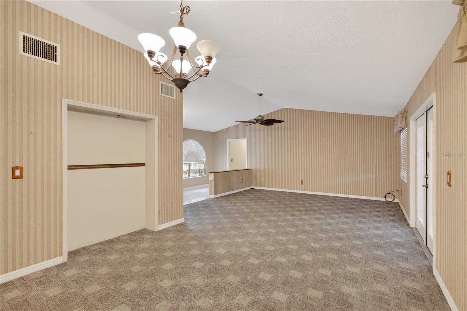 Image 8 of 42 For 2065 Oak Beach Boulevard