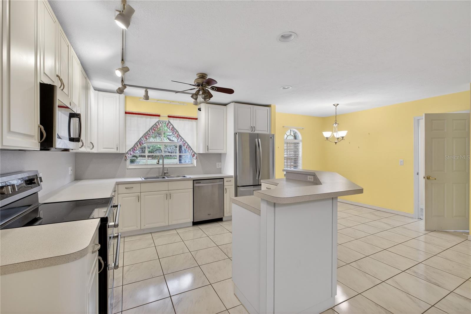 Image 9 of 42 For 2065 Oak Beach Boulevard